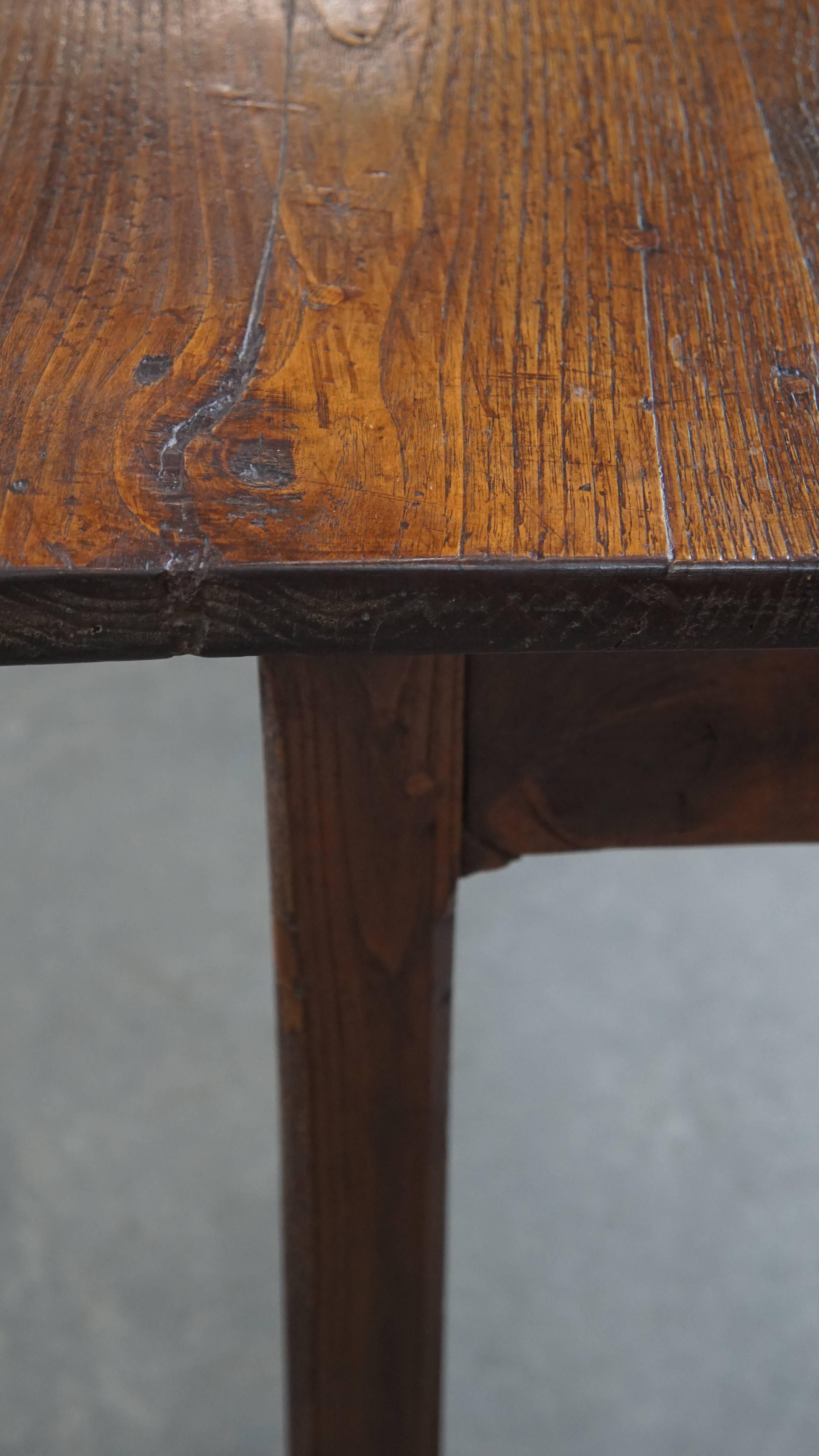 Table de salle à manger en châtaignier, Antique French Country, début du 19ème siècle en vente 8