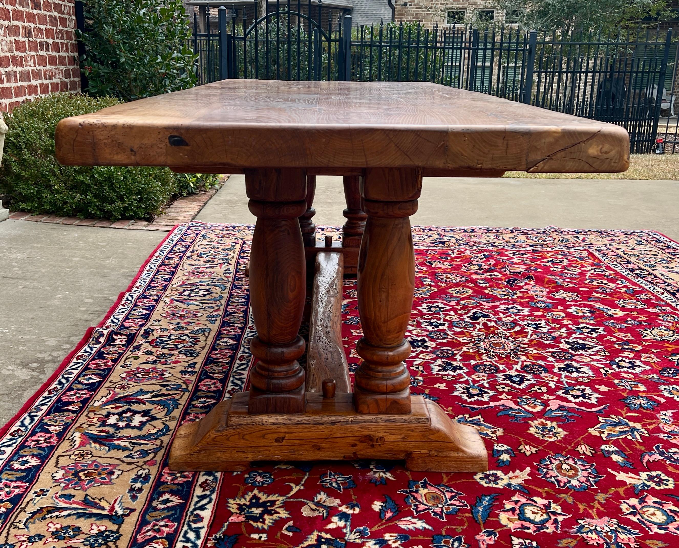 Ancienne table à manger de ferme française en chêne à double balustre, vers 1900-20 en vente 4