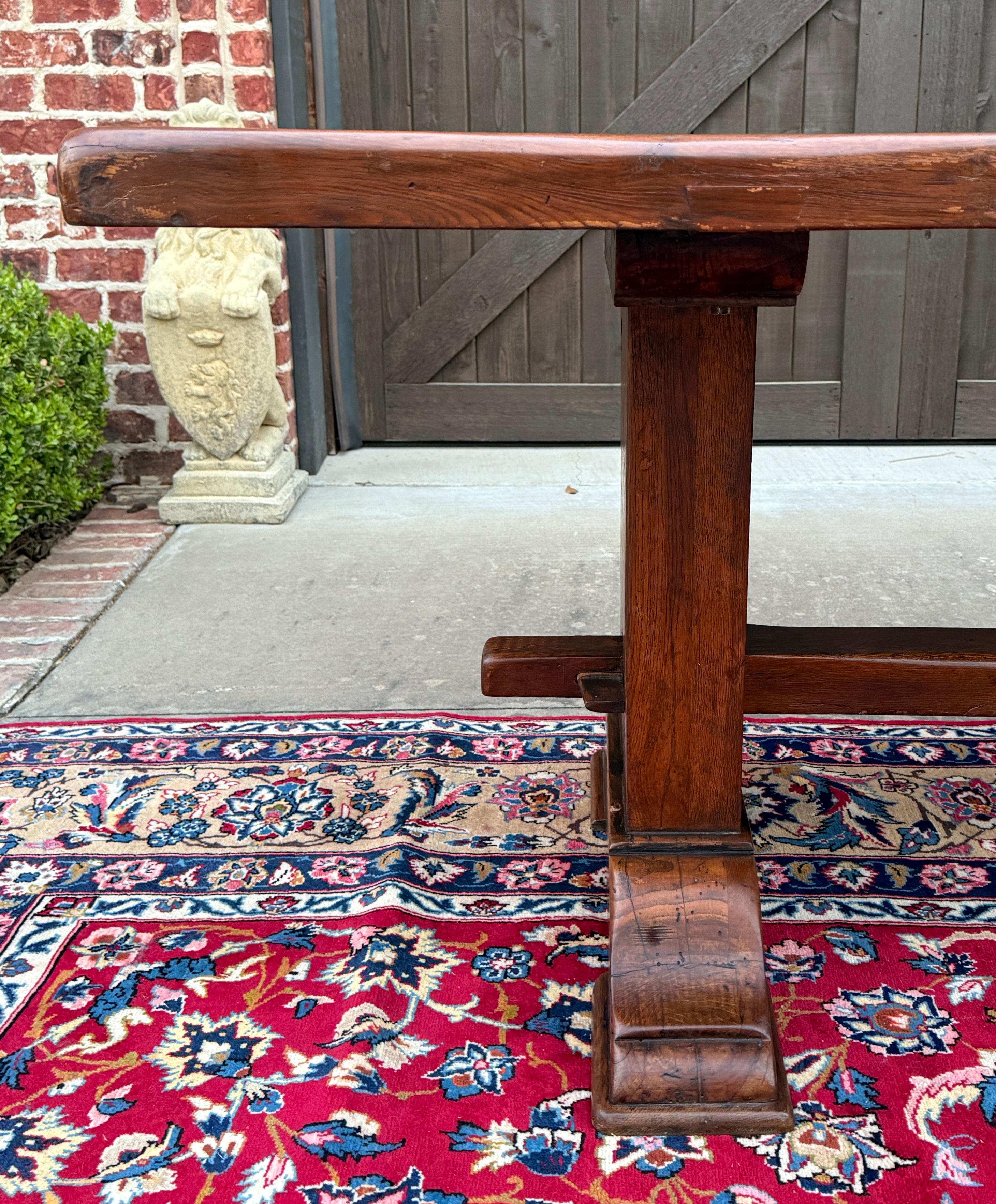 Ancienne table à manger de ferme française en chêne à double balustre vers 1900-20 en vente 6