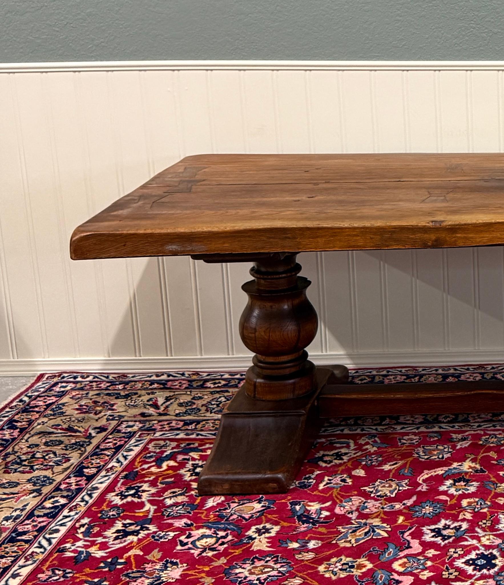 Antique French Country Farm Dining Table Farmhouse LARGE Trestle Base Oak 19th c Bon état - En vente à Tyler, TX