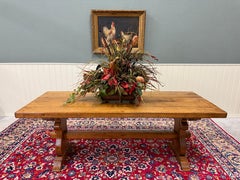 Tavolo da pranzo antico in stile rustico francese, con base a cavalletto, rovere color miele, anni '30