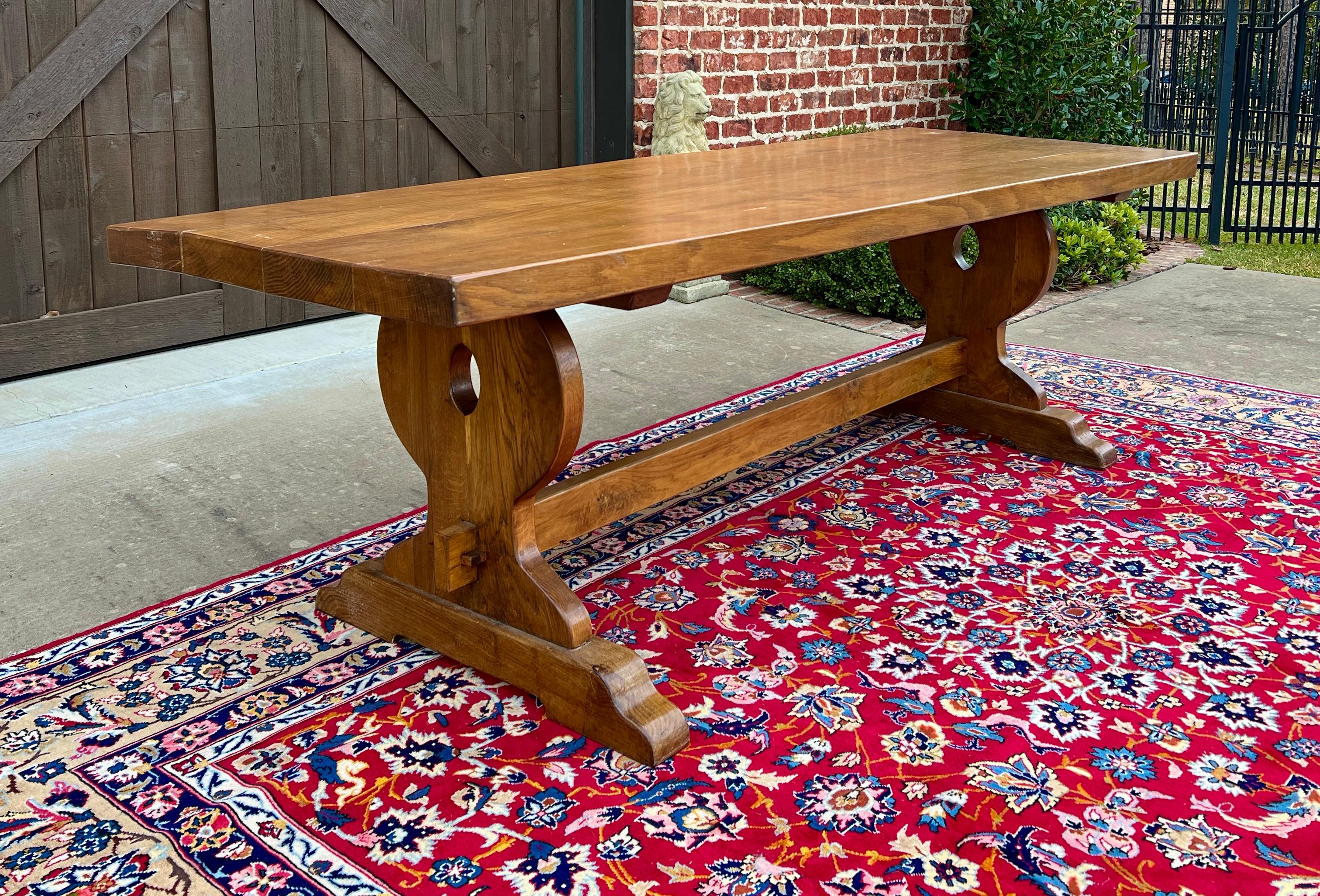 Neorinascimentale Antique French Country Farm Dining Table Farmhouse Trestle Base Honey Oak c.1920 in vendita