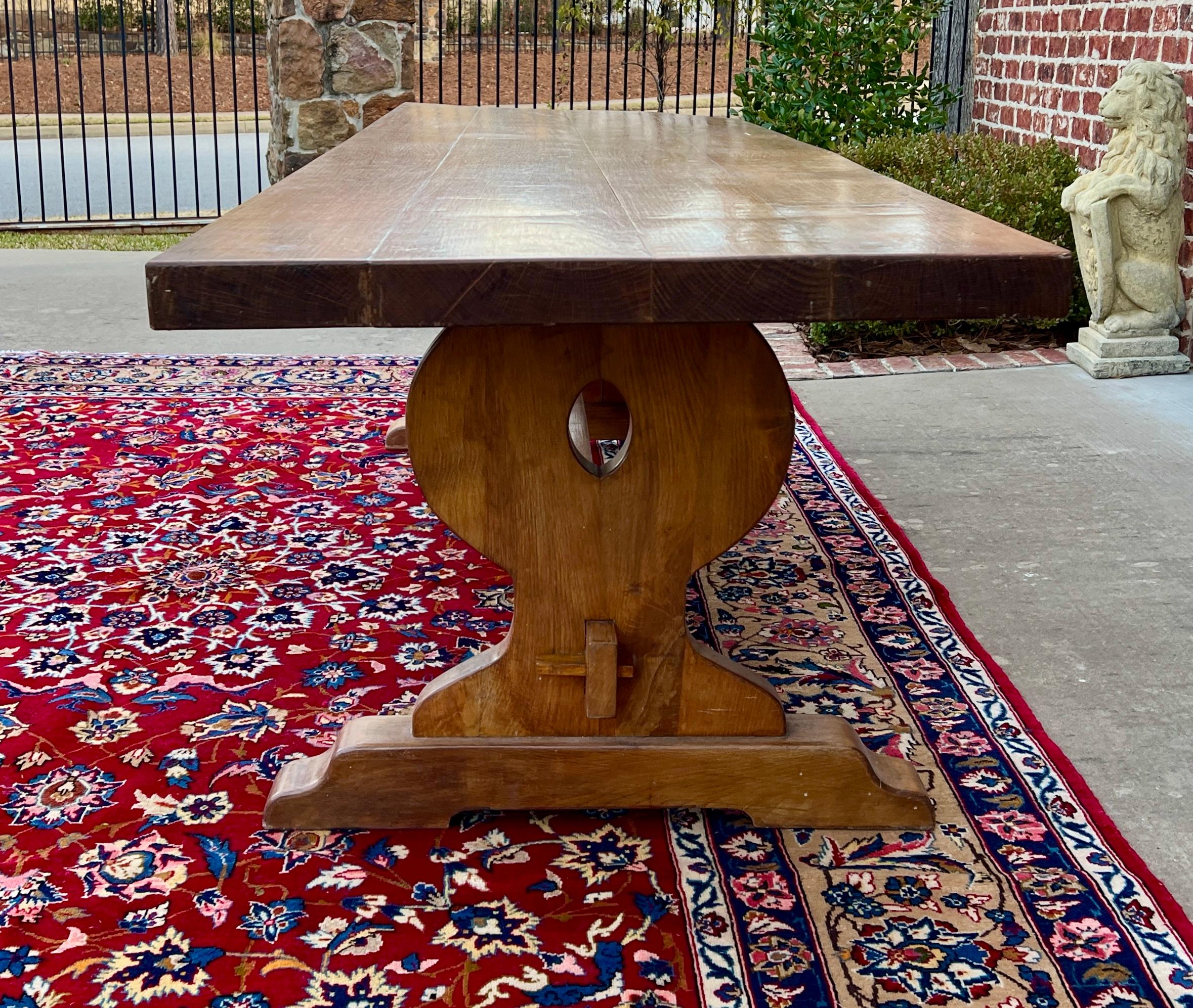 Inizio XX secolo Antique French Country Farm Dining Table Farmhouse Trestle Base Honey Oak c.1920 in vendita