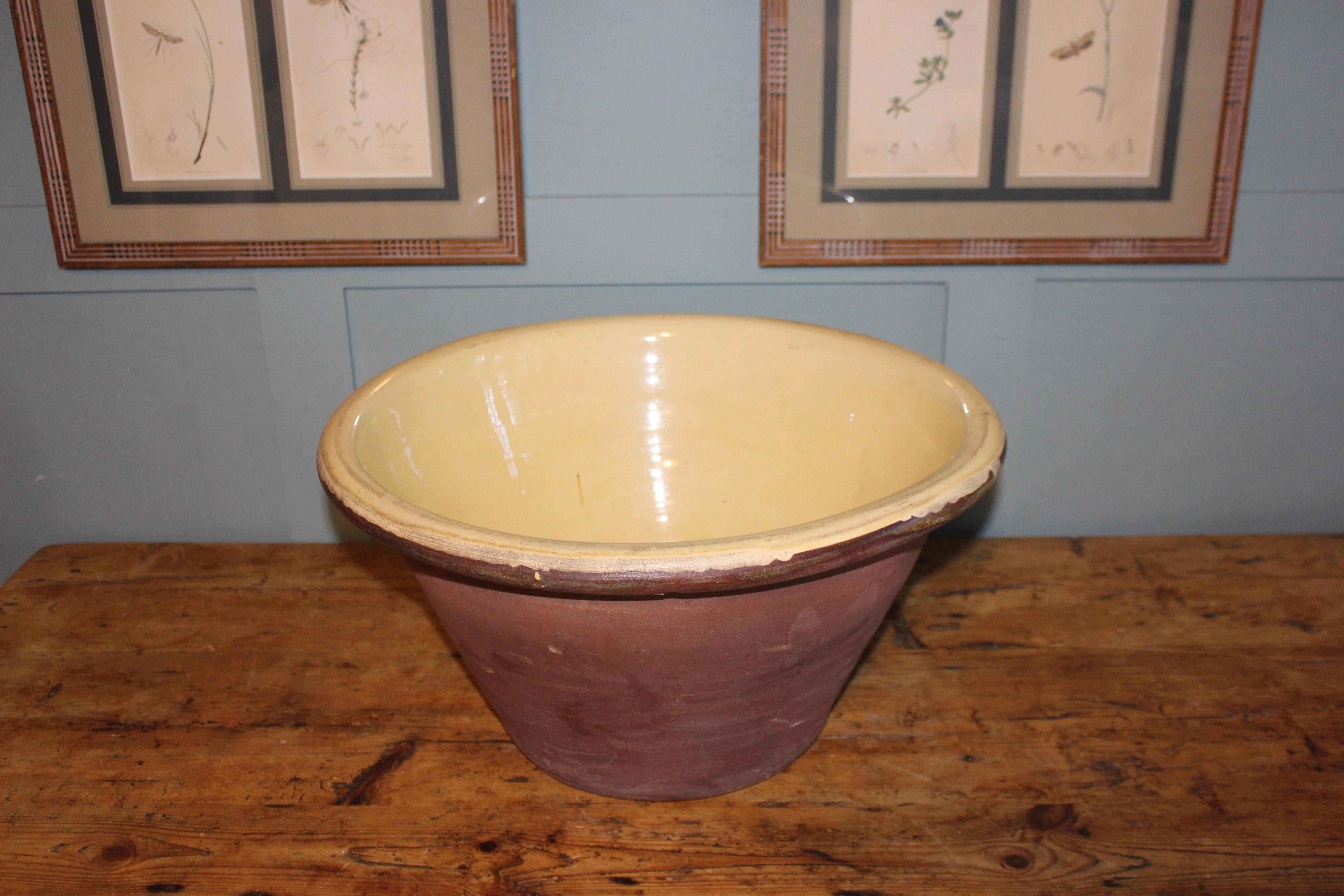 Antique French Country Farmhouse Dairy Bowl (bol à lait) en vente 1
