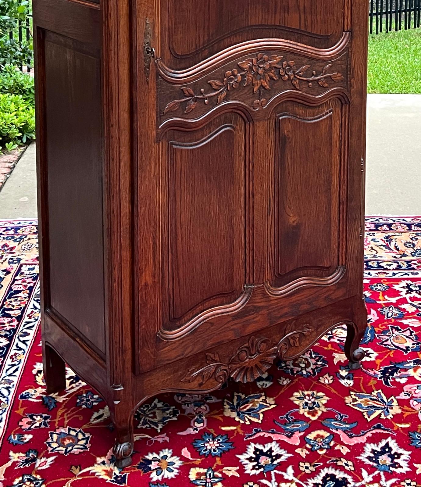 Antique French Country Louis XV Armoire Wardrobe Cabinet Linen Closet Oak 1930s 9