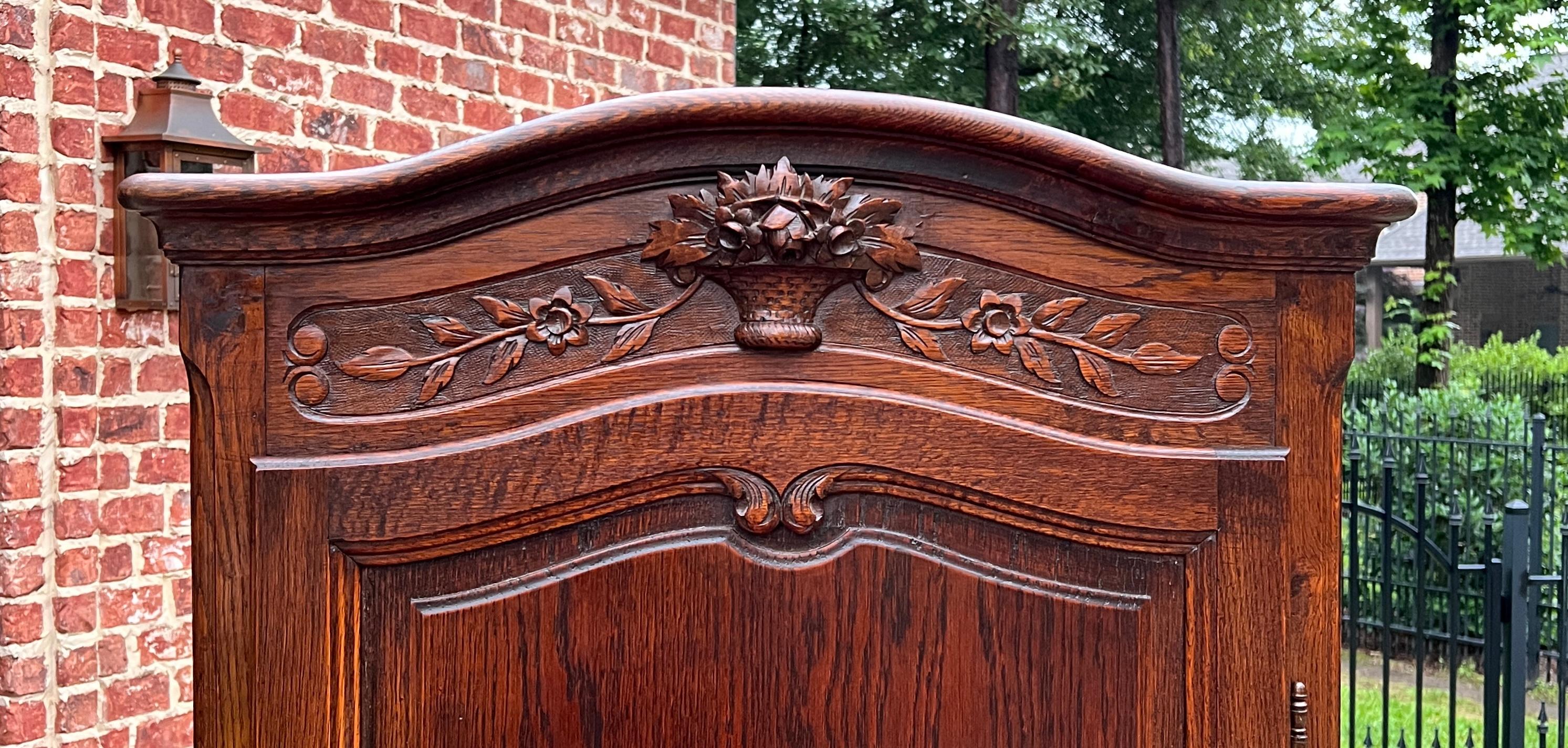 Antique French Country Louis XV Armoire Wardrobe Cabinet Linen Closet Oak 1930s In Good Condition In Tyler, TX