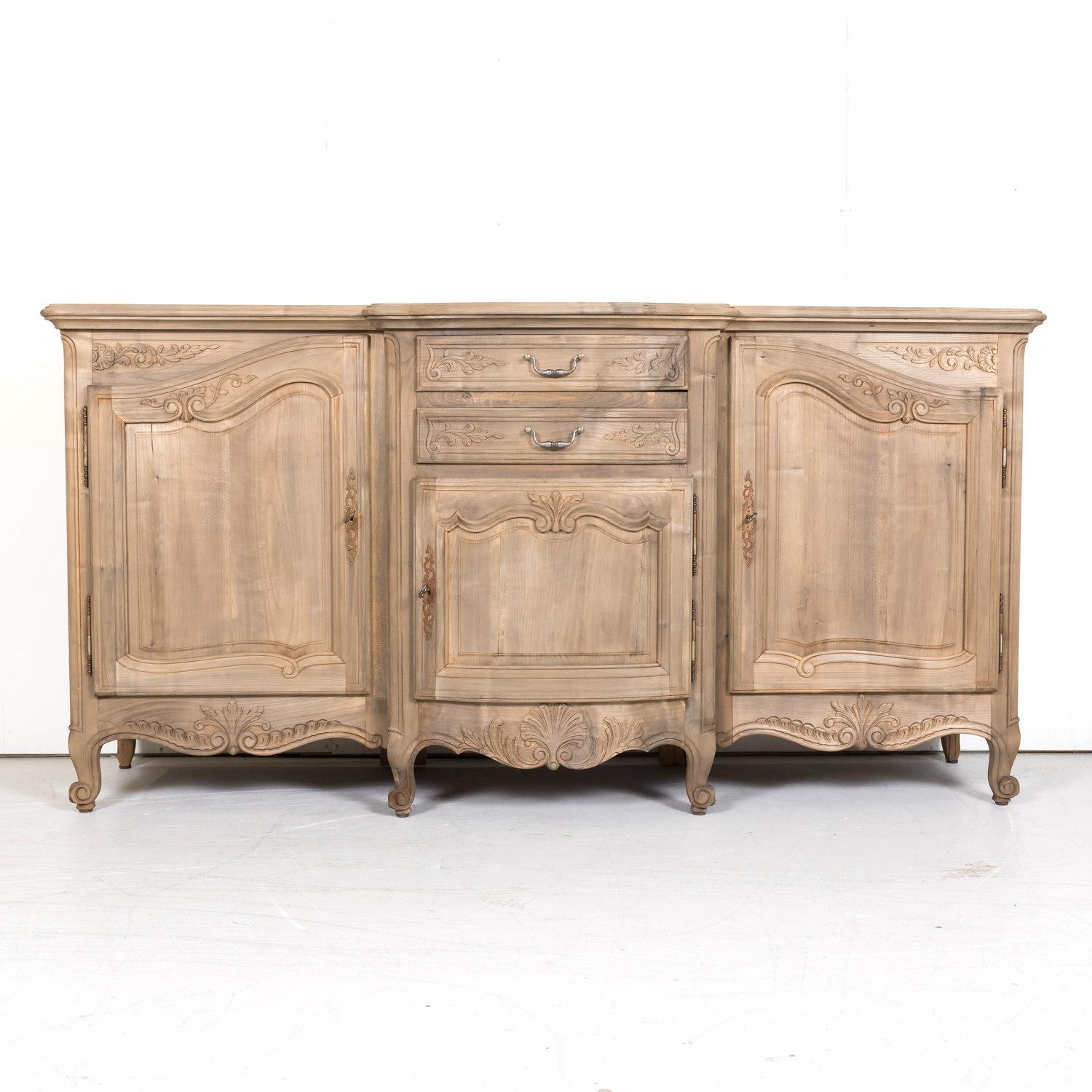 Antique French Country Louis XV Style Bleached Serpentine Front Enfilade Buffet In Good Condition In Birmingham, AL