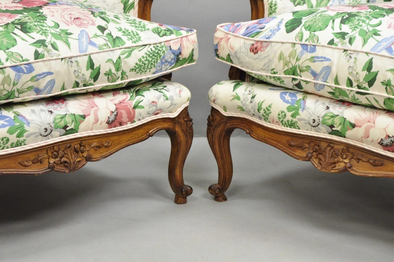 Antique French Country Louis XV Style Carved Walnut Bergere Wingback Chairs Pairée in vendita 5