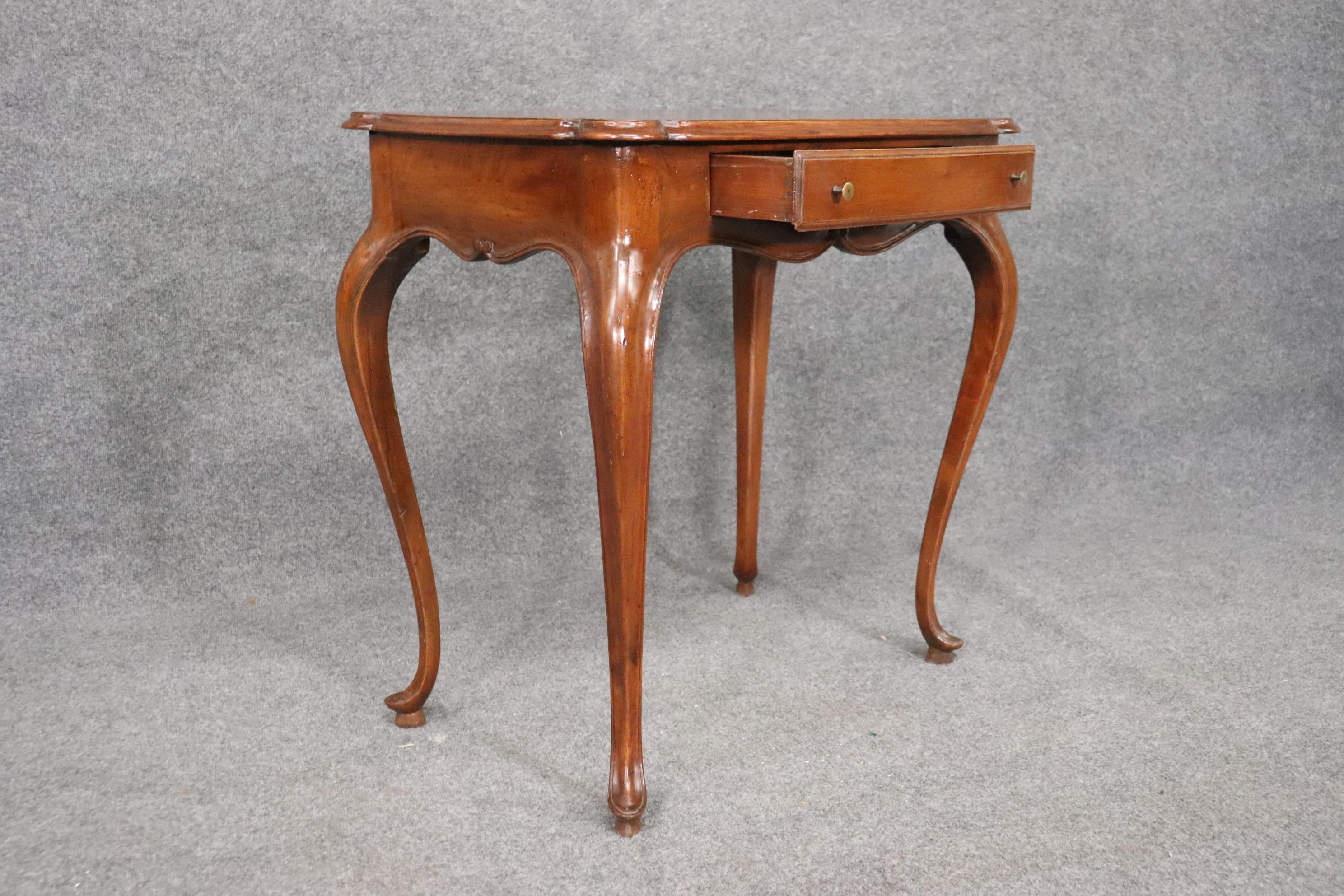 Antique French Country Louis XV Walnut Writing Desk Table, Circa 1920 For Sale 2