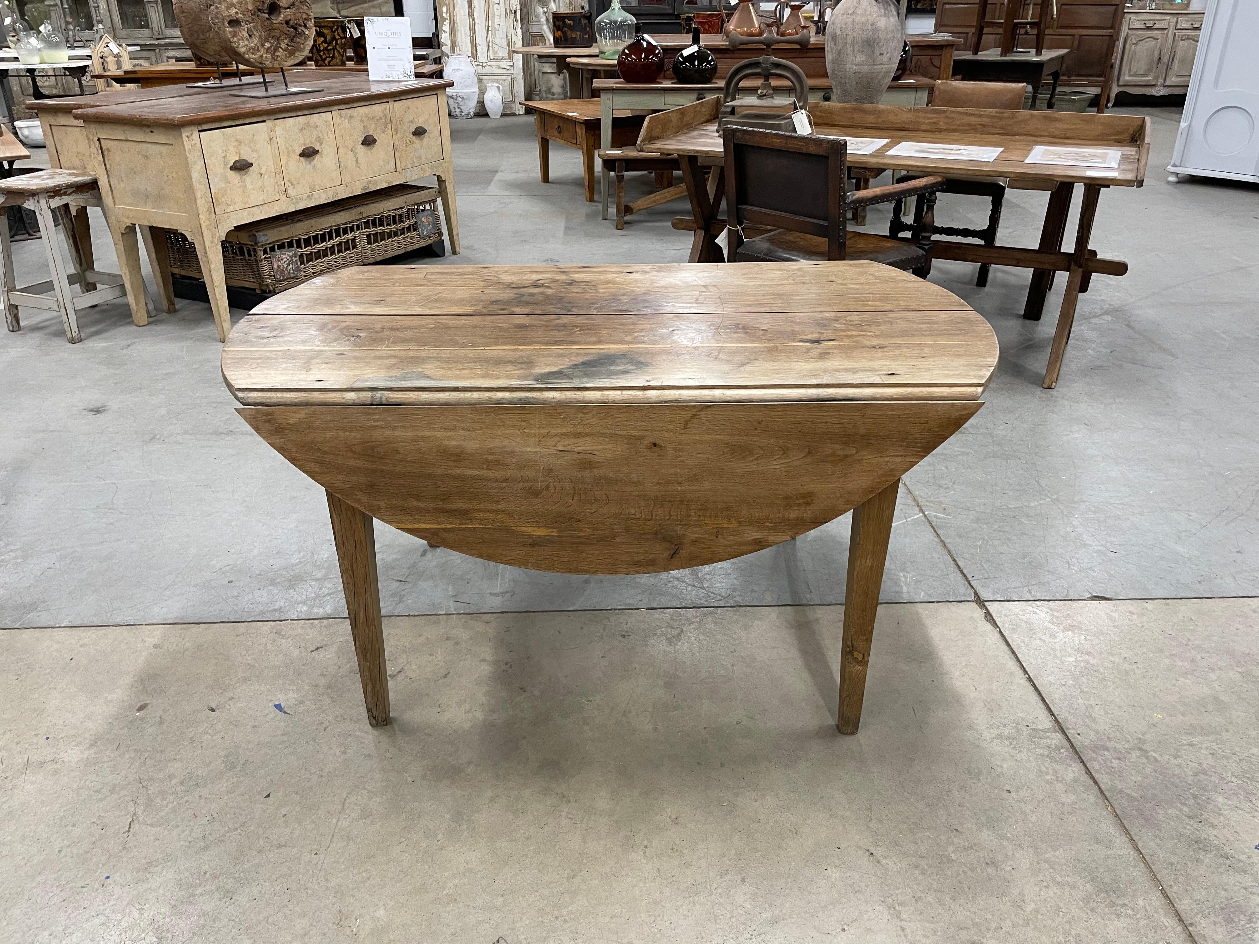 Antique French Country Oak Drop-Leaf Table For Sale 6
