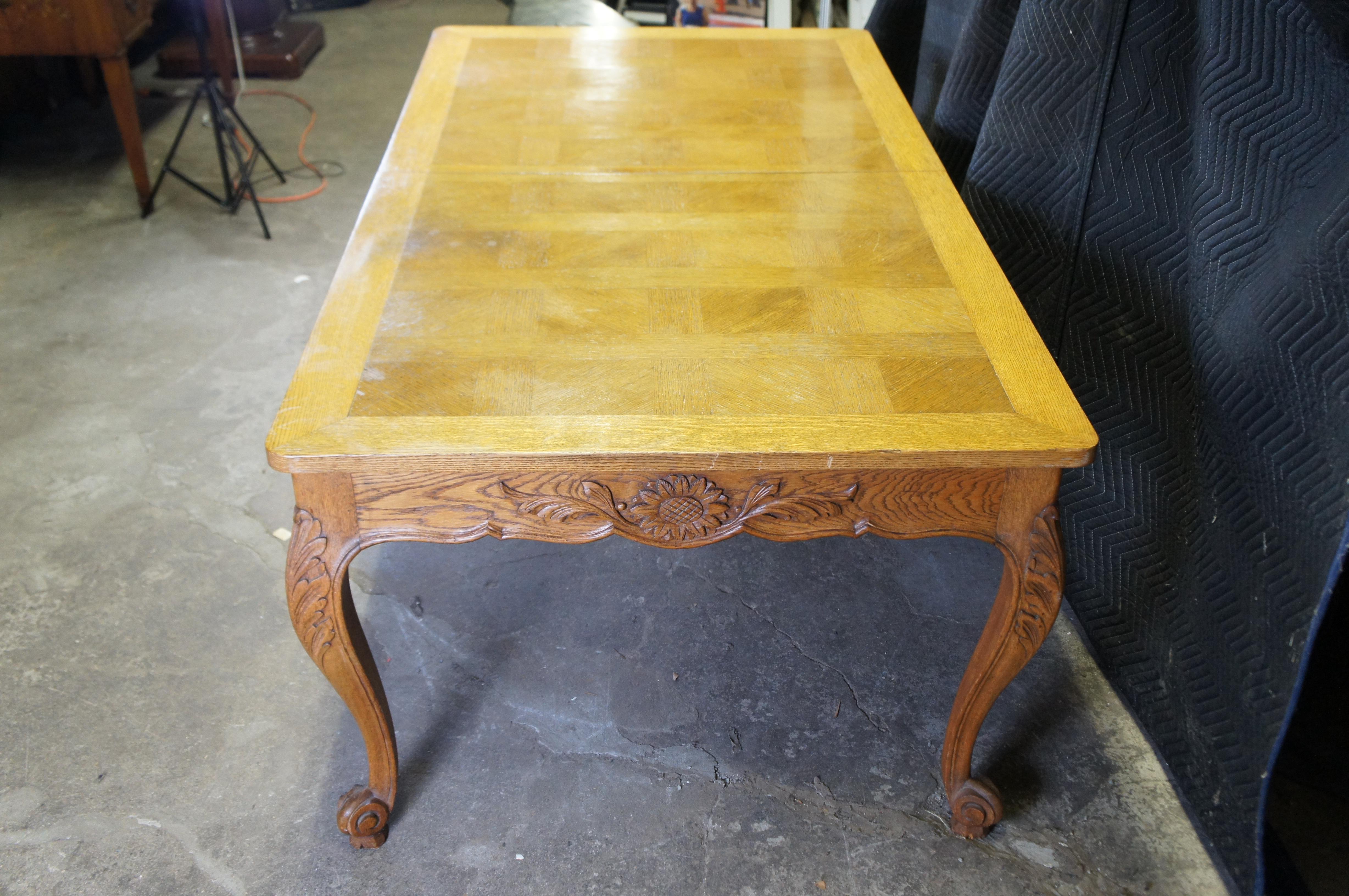 Antique French Country Oak Extendable Carved Floral Acanthus Dining Table For Sale 2