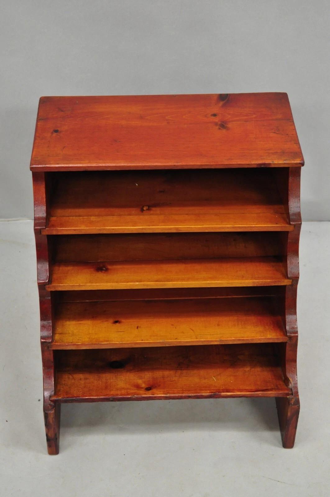 Antique French Country Primitive Pine Wood Farmhouse Magazine Rack Book Stand in vendita 5