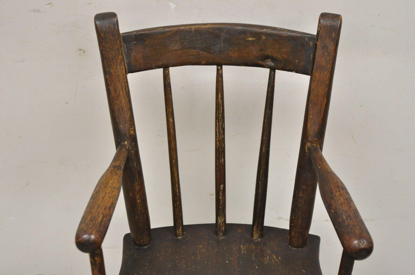 Antique French Country Primitive Provincial Oak Wood Small Child's High Chair In Good Condition For Sale In Philadelphia, PA