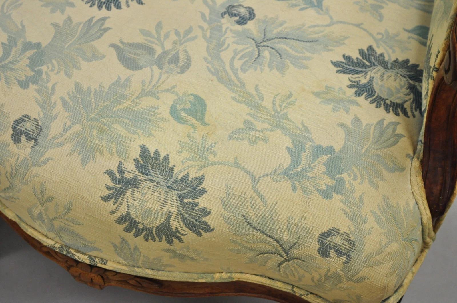 Antique French Country Provincial Walnut Carved Wingback Lounge Chairs Pair en vente 3