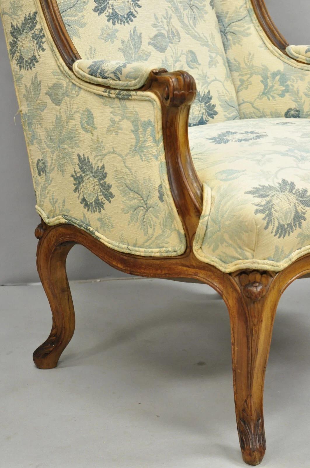 Antique French Country Provincial Walnut Carved Wingback Lounge Chairs Pair en vente 6
