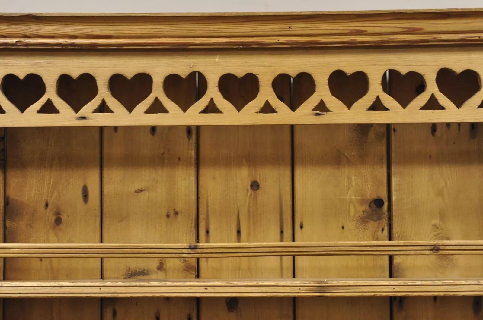Antike Französisch Land Provincial Kiefer Holz Schritt zurück Schrank China Cabinet (Französische Provence)