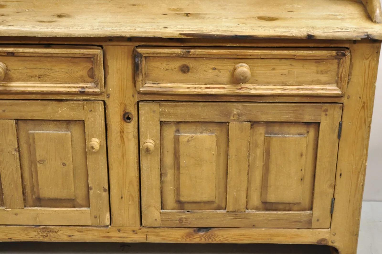 Antike Französisch Land Provincial Kiefer Holz Schritt zur�ück Schrank China Cabinet (Unbekannt)