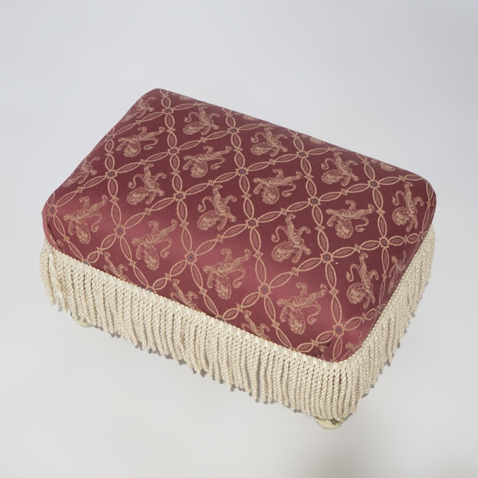 Antique French Style Upholstering Reposapiés tapizado, circa 1920 Tapicería en venta
