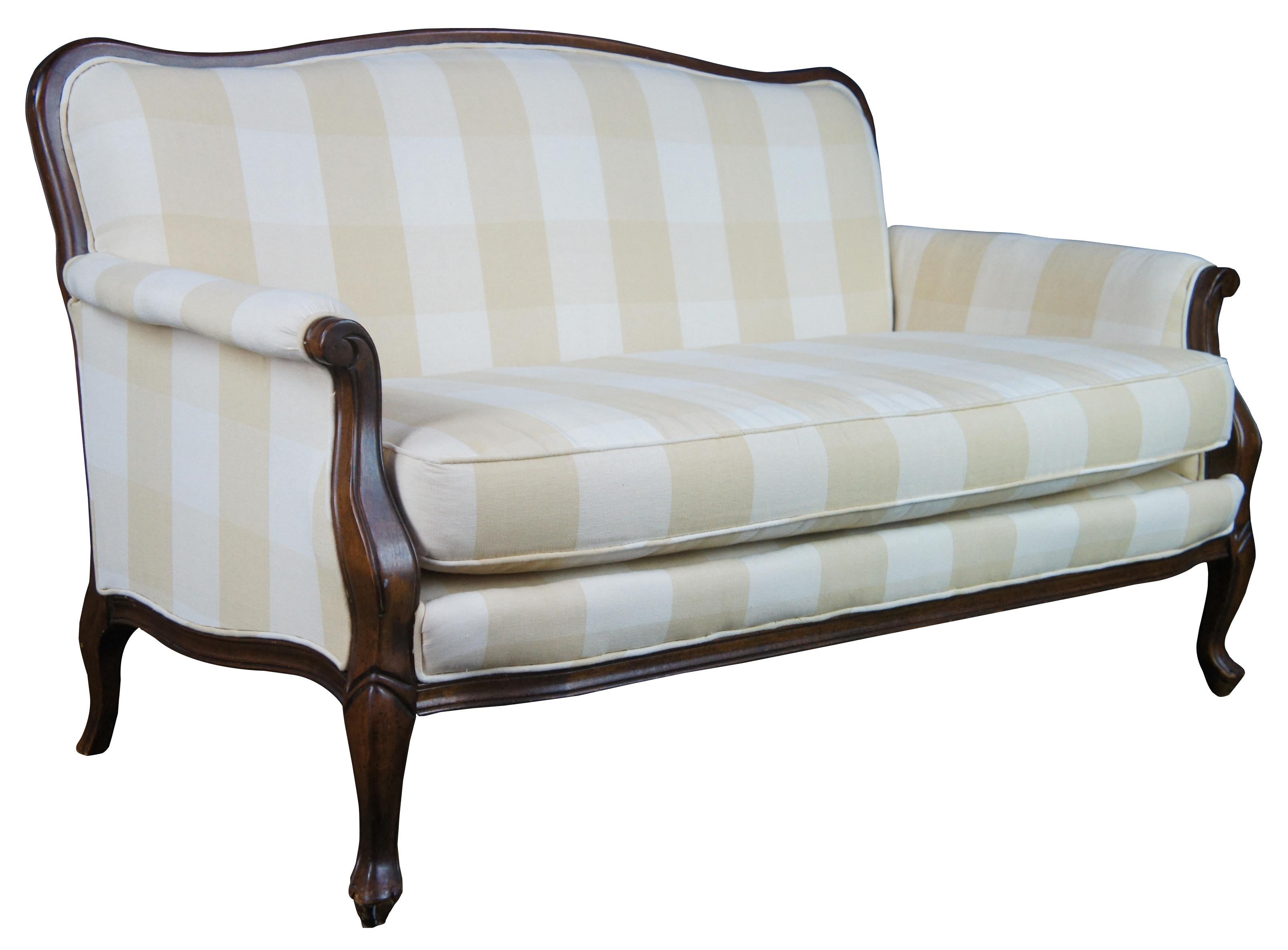 french country love seat