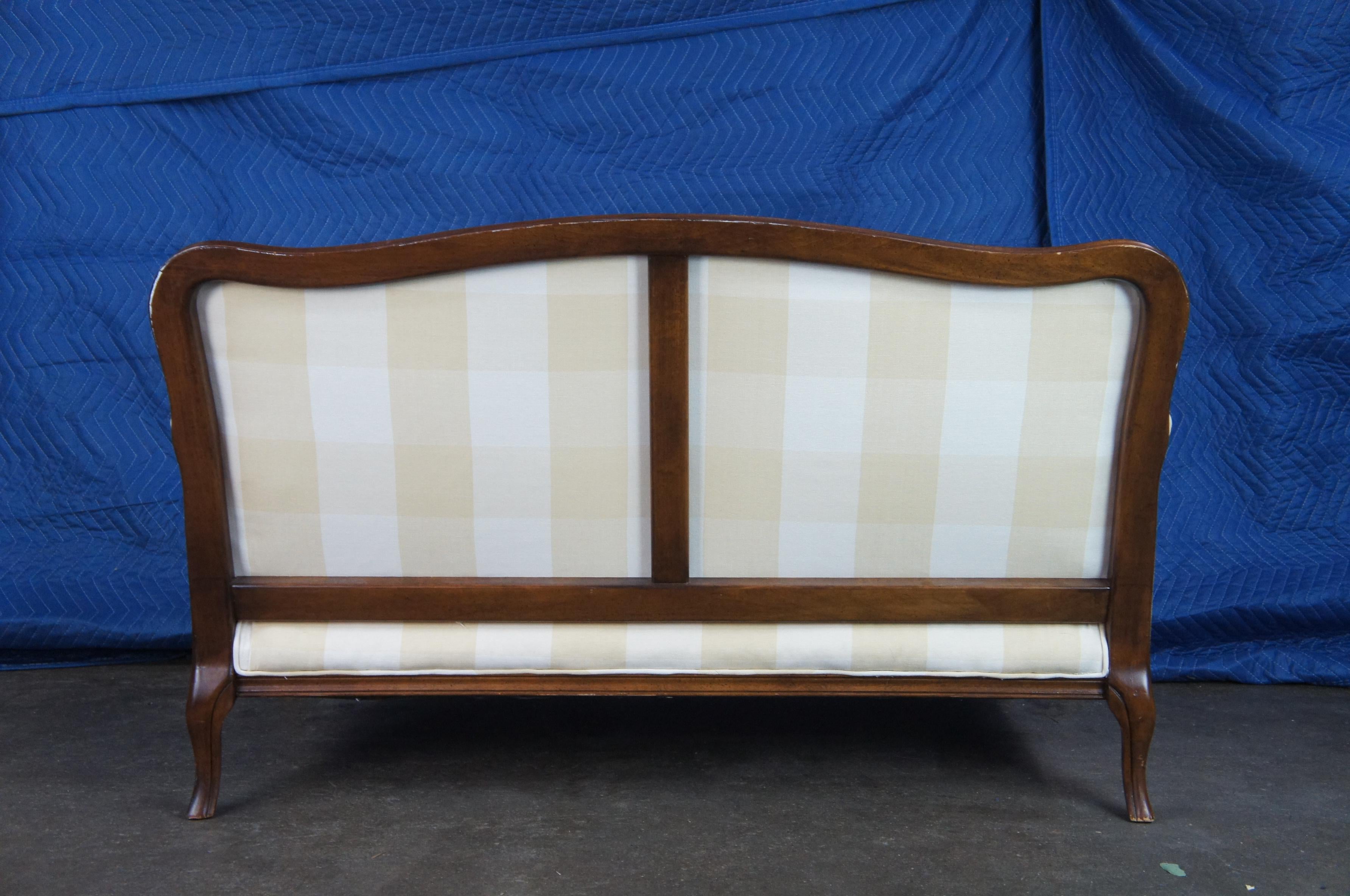 Antique French Country Walnut Plaid Serpentine Camelback Settee Love Seat In Good Condition In Dayton, OH