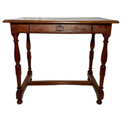 Antique French Country Mesa de nogal, circa 1890s-1900s