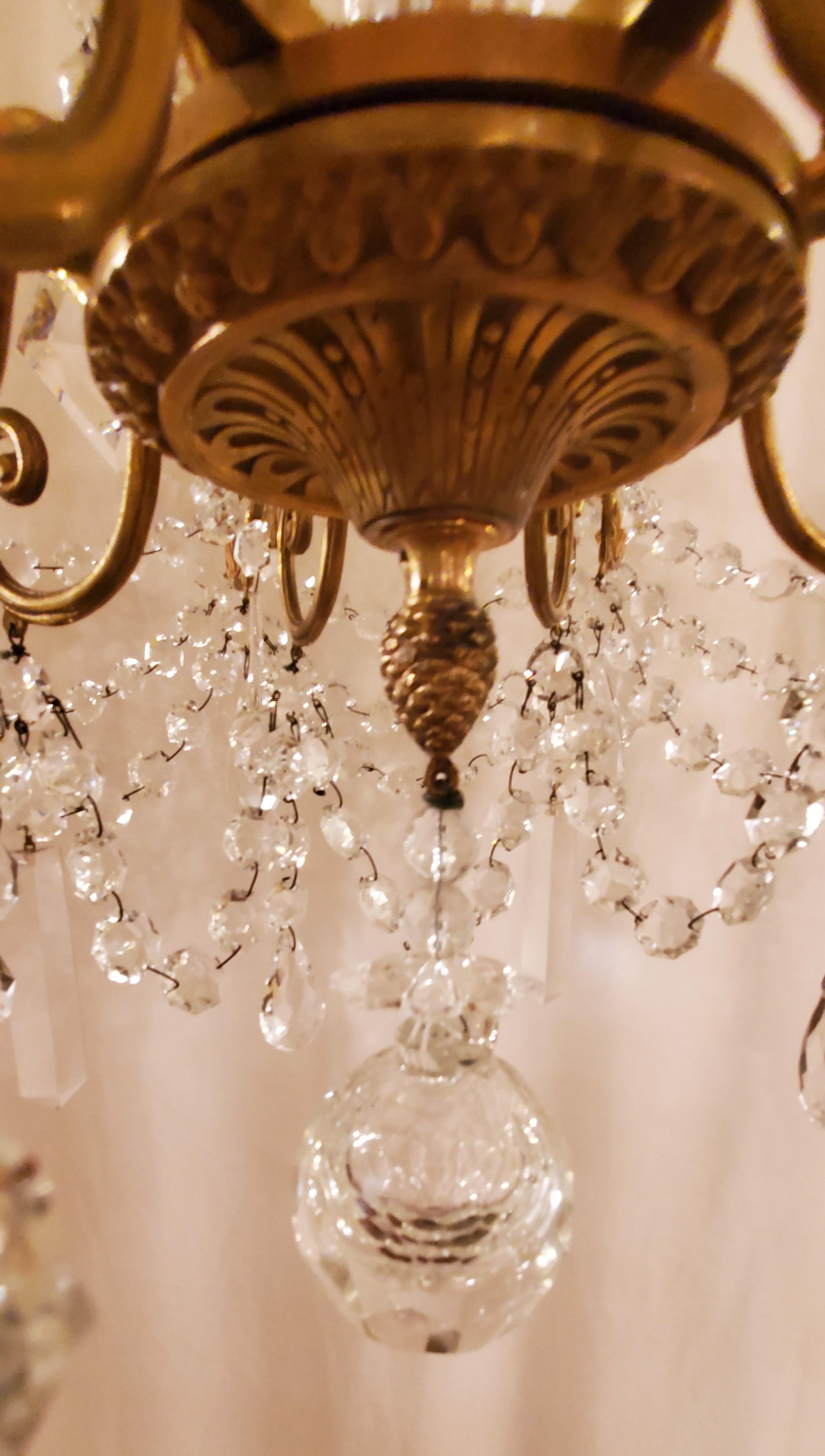 Antique French Crystal and Bronze 8-Light Chandelier, circa 1910 For Sale 1