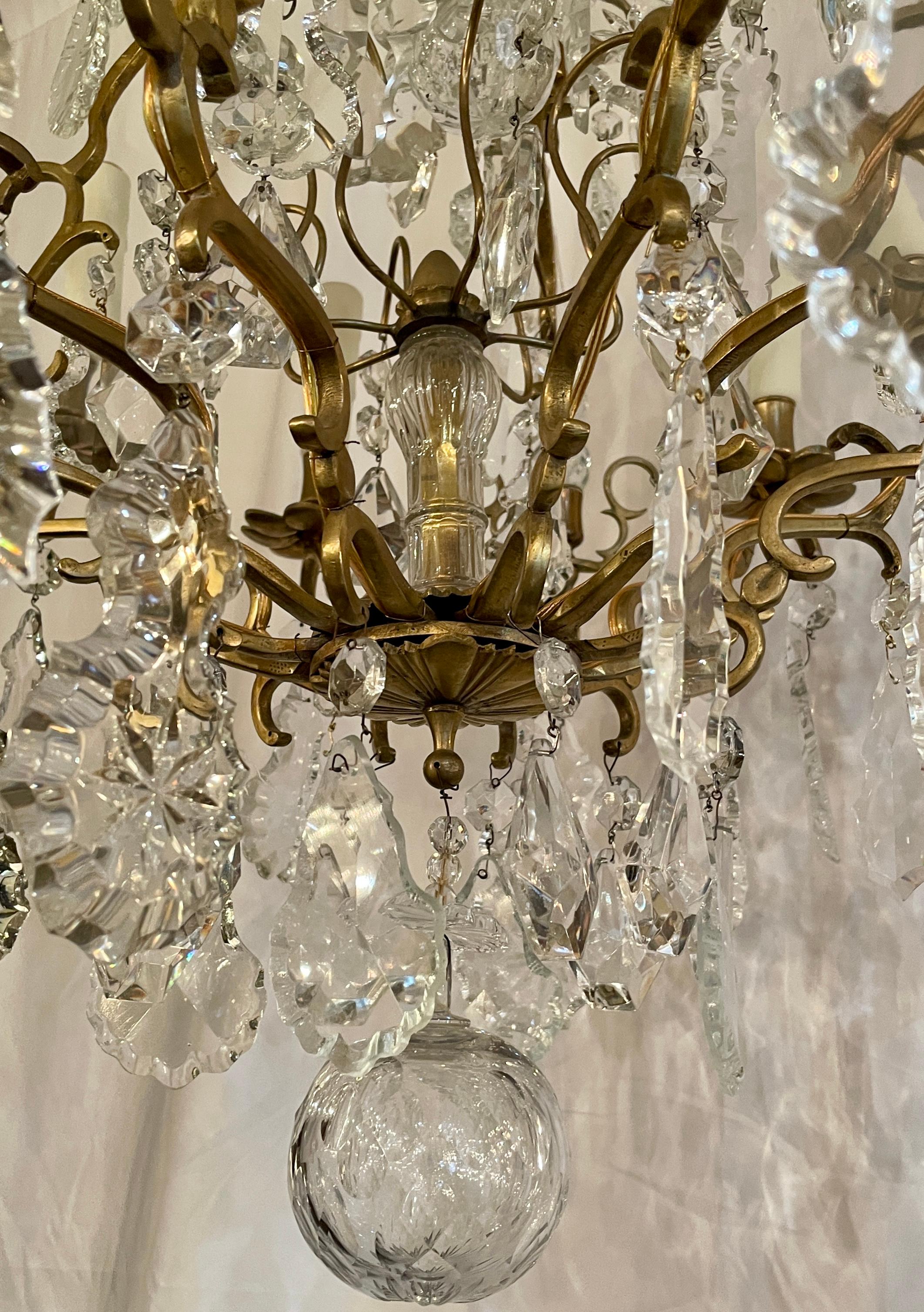 Antique French Crystal and Gold Bronze 8-Light Chandelier. For Sale 3