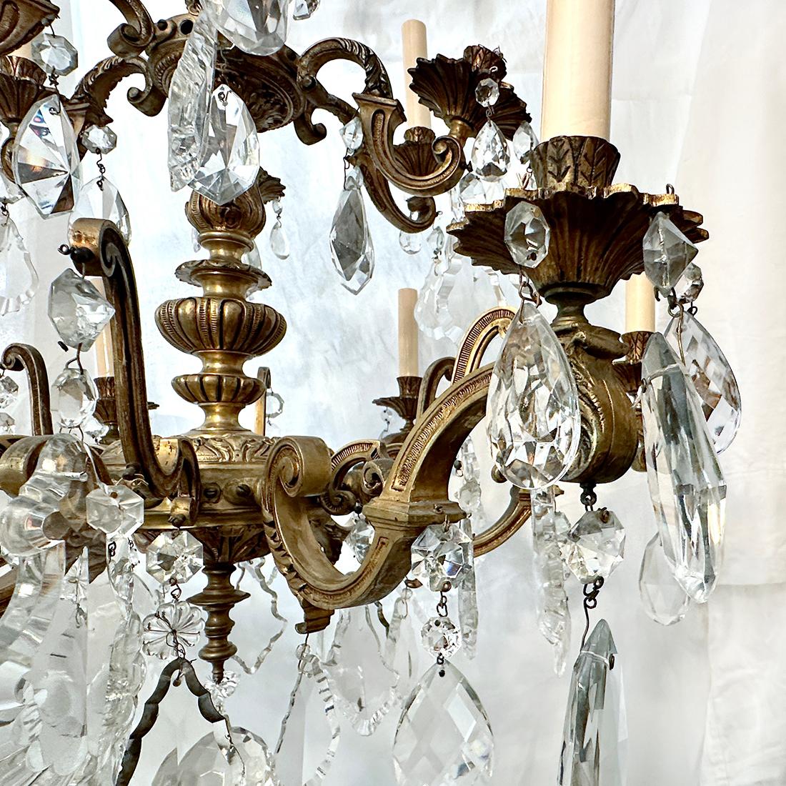 Antique French Crystal Chandelier In Good Condition For Sale In New York, NY