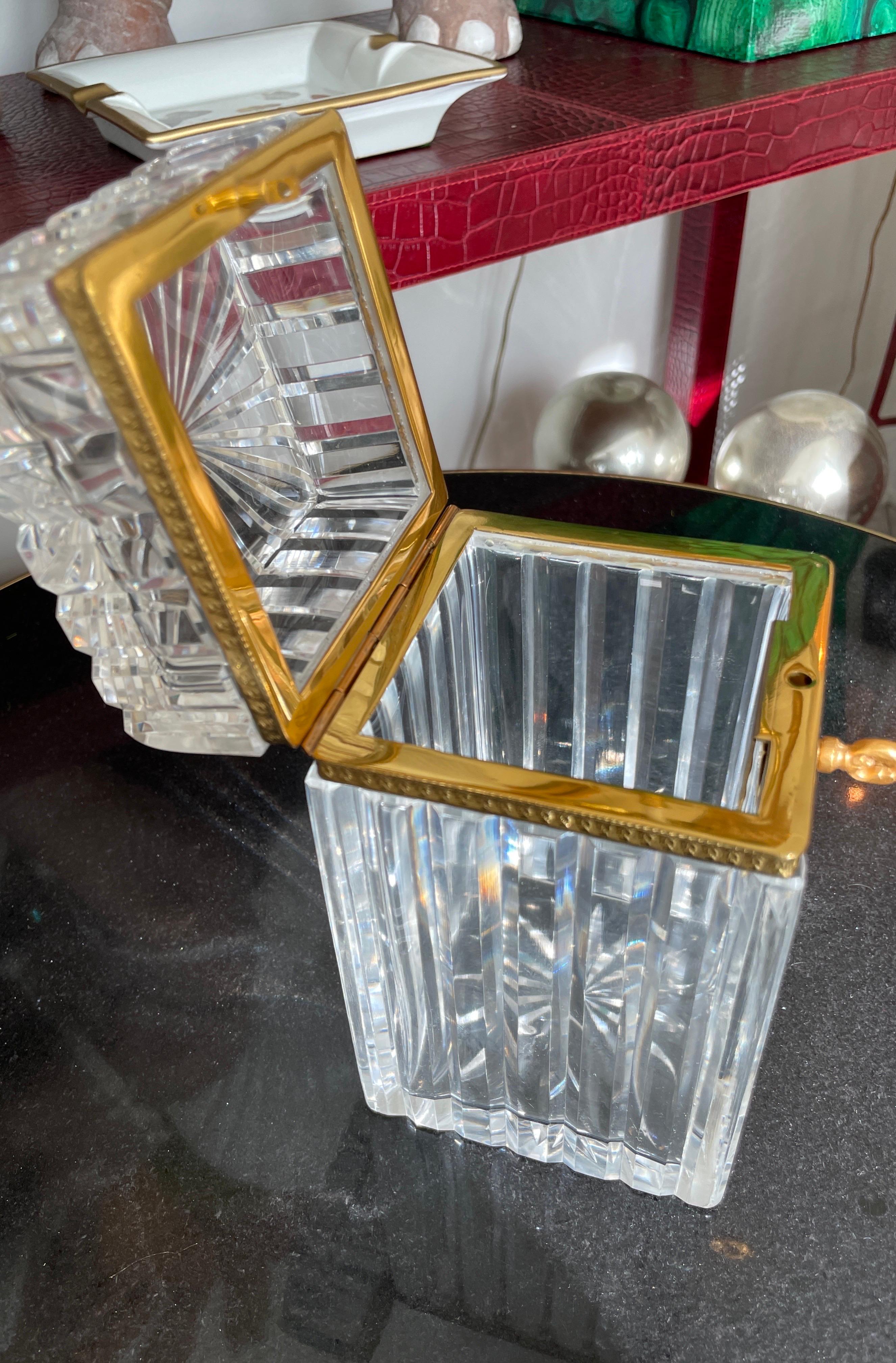 Antique French Crystal & Dore Bronze Tall Dresser Box (Cassettone) In condizioni buone in vendita a West Palm Beach, FL