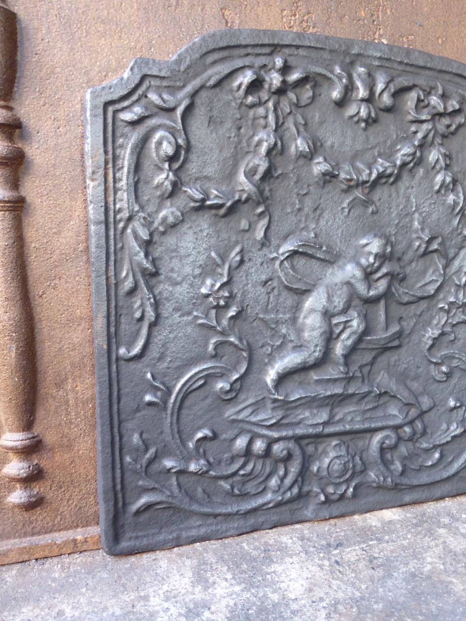 Antique French 'Cupid' Fireback In Good Condition In Amerongen, NL