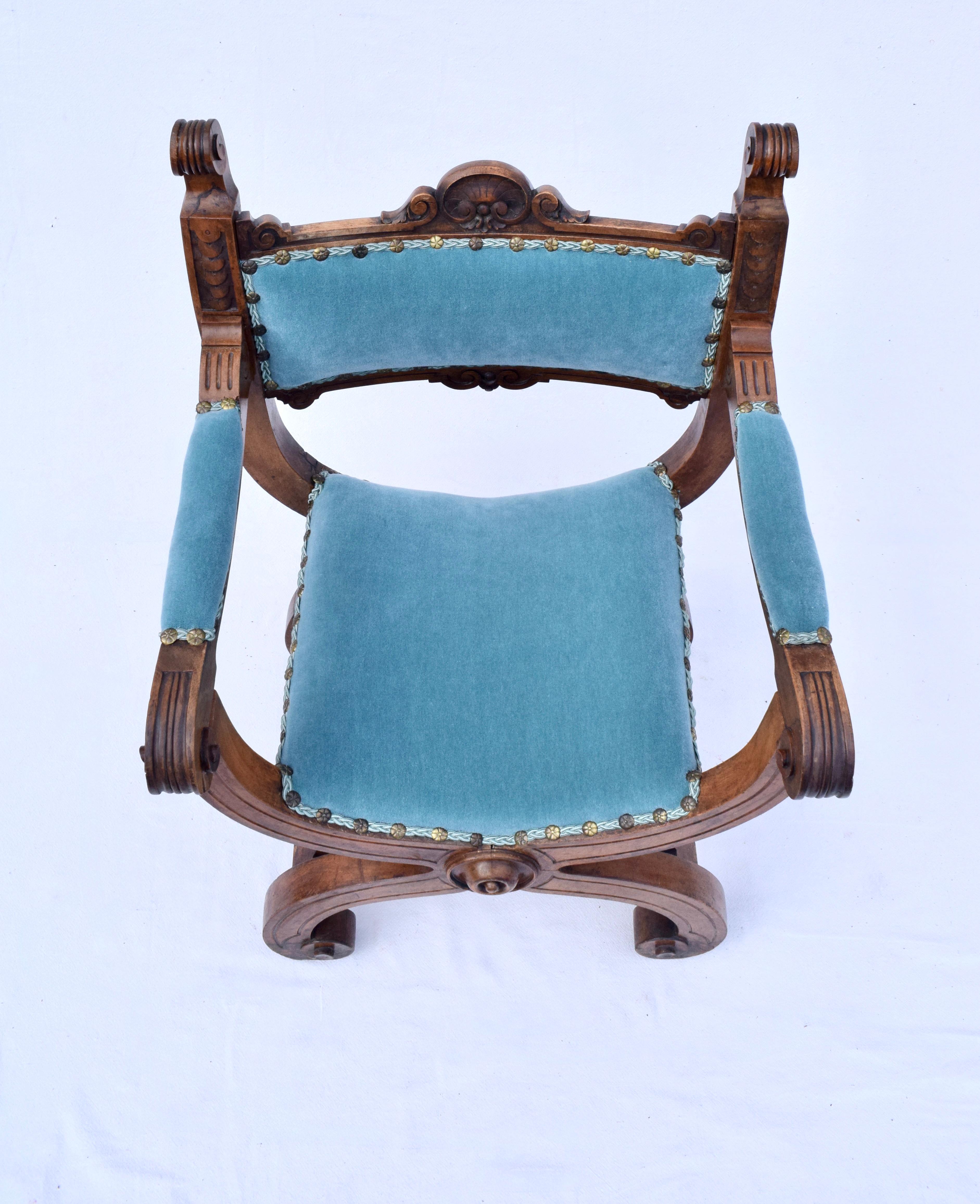 Antique French Curule Thronsessel aus Mohair im Angebot 2