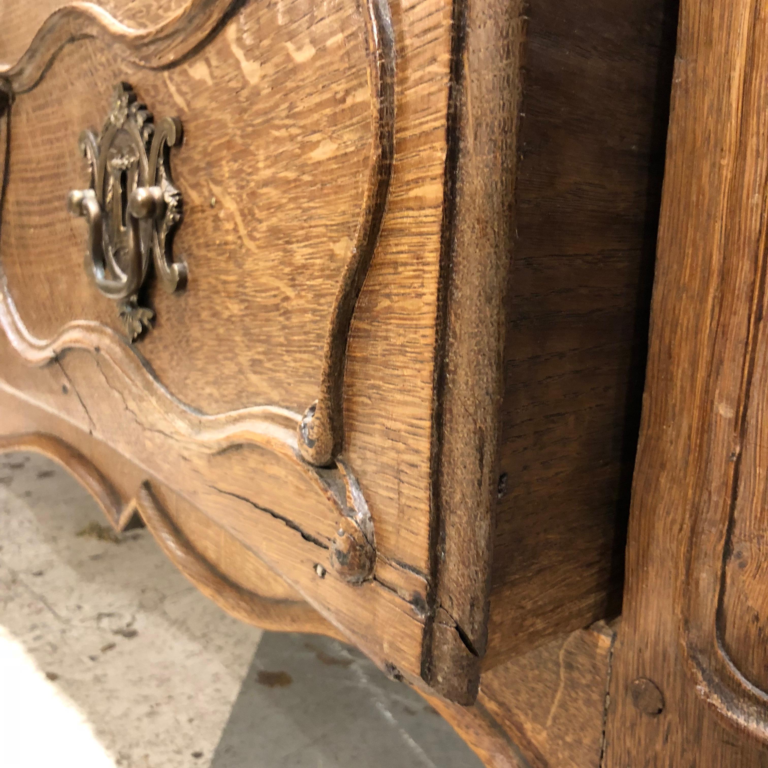 Antike französische Kommode mit gebogener Front:: um 1900 13