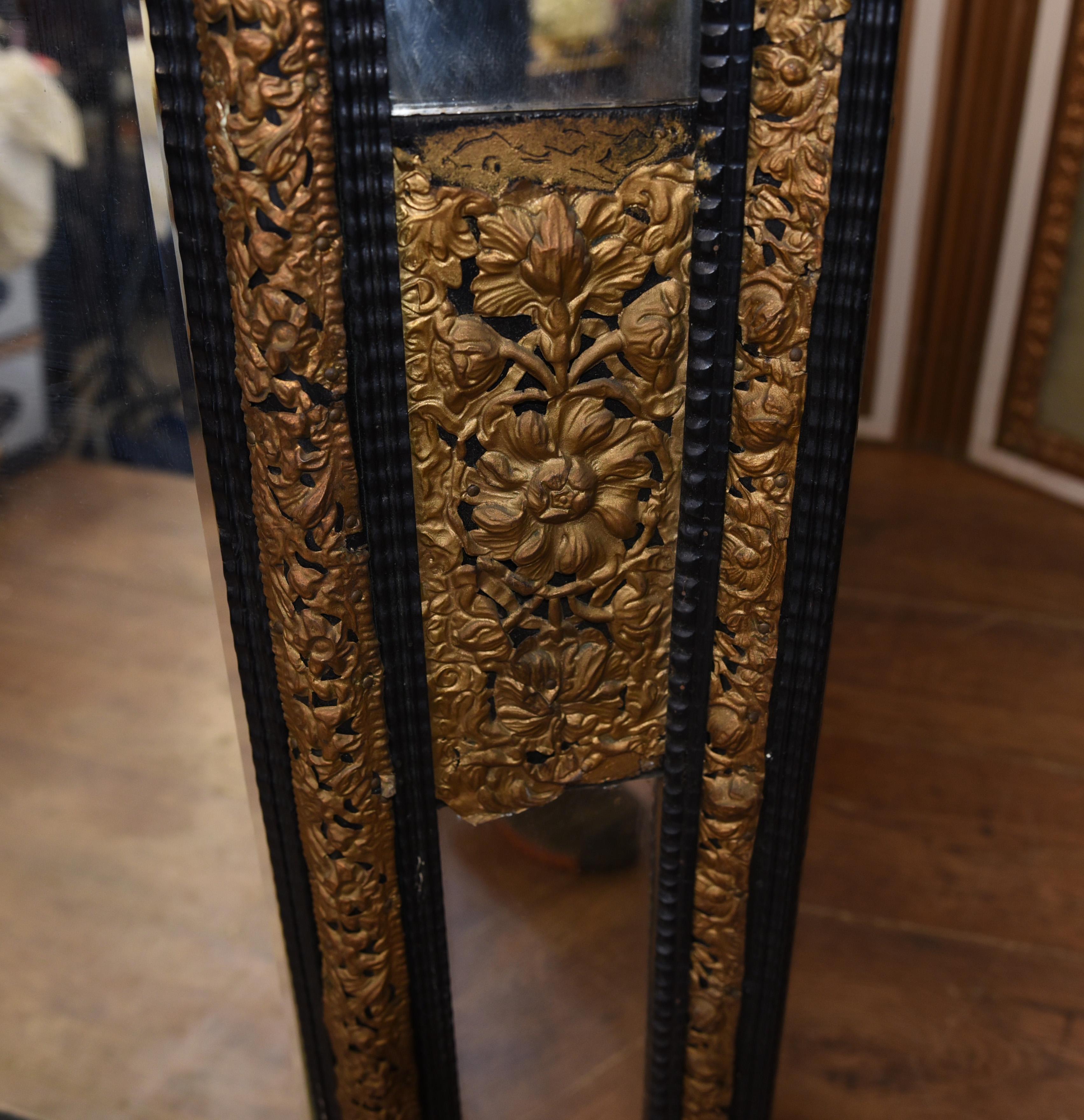 Anciennes montures de miroir à coussin françaises en métal, vers 1880 en vente 3