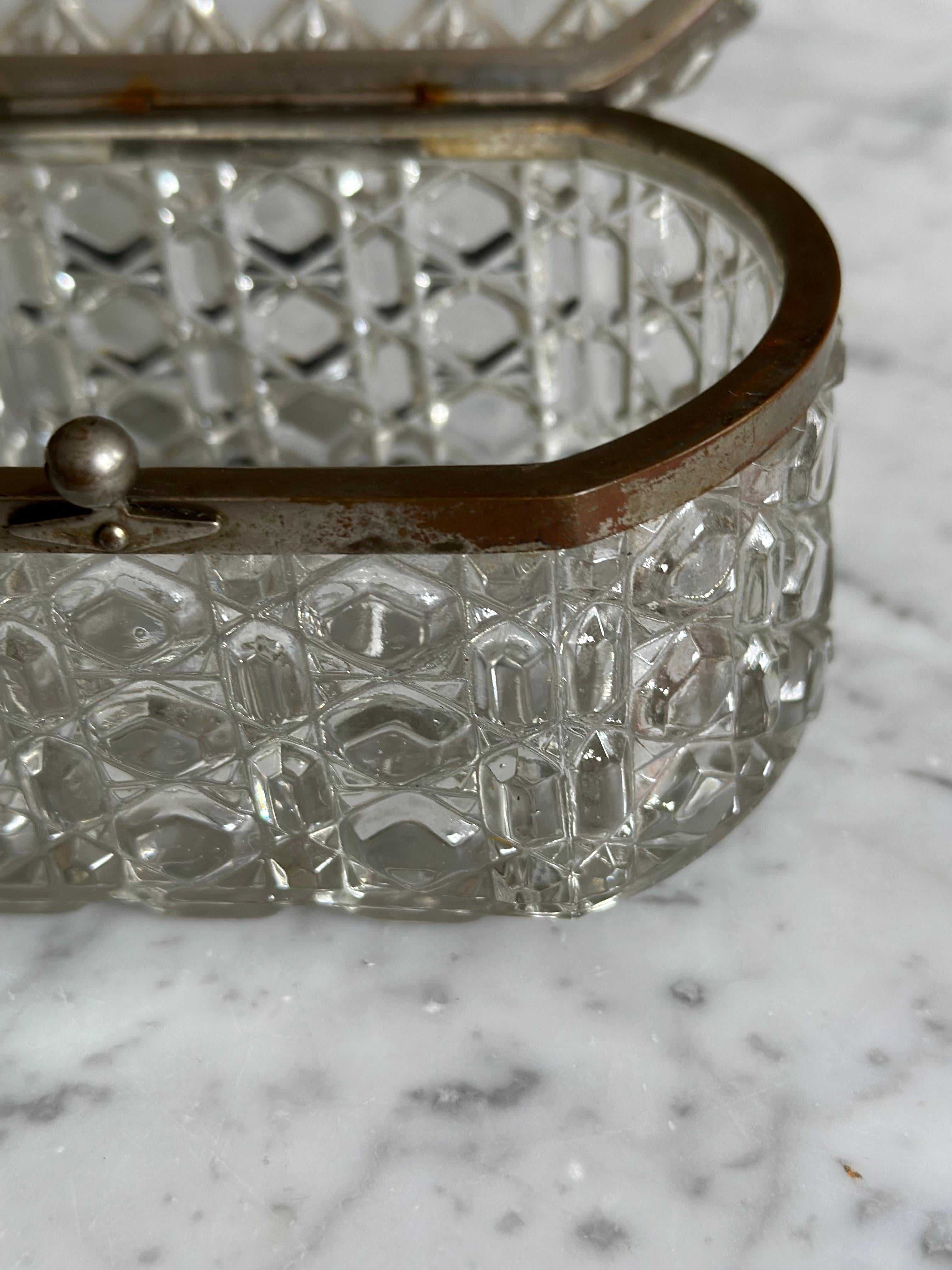 French pressed Glass  Jewelry Box, Vanity Box, or Candy Dish 6