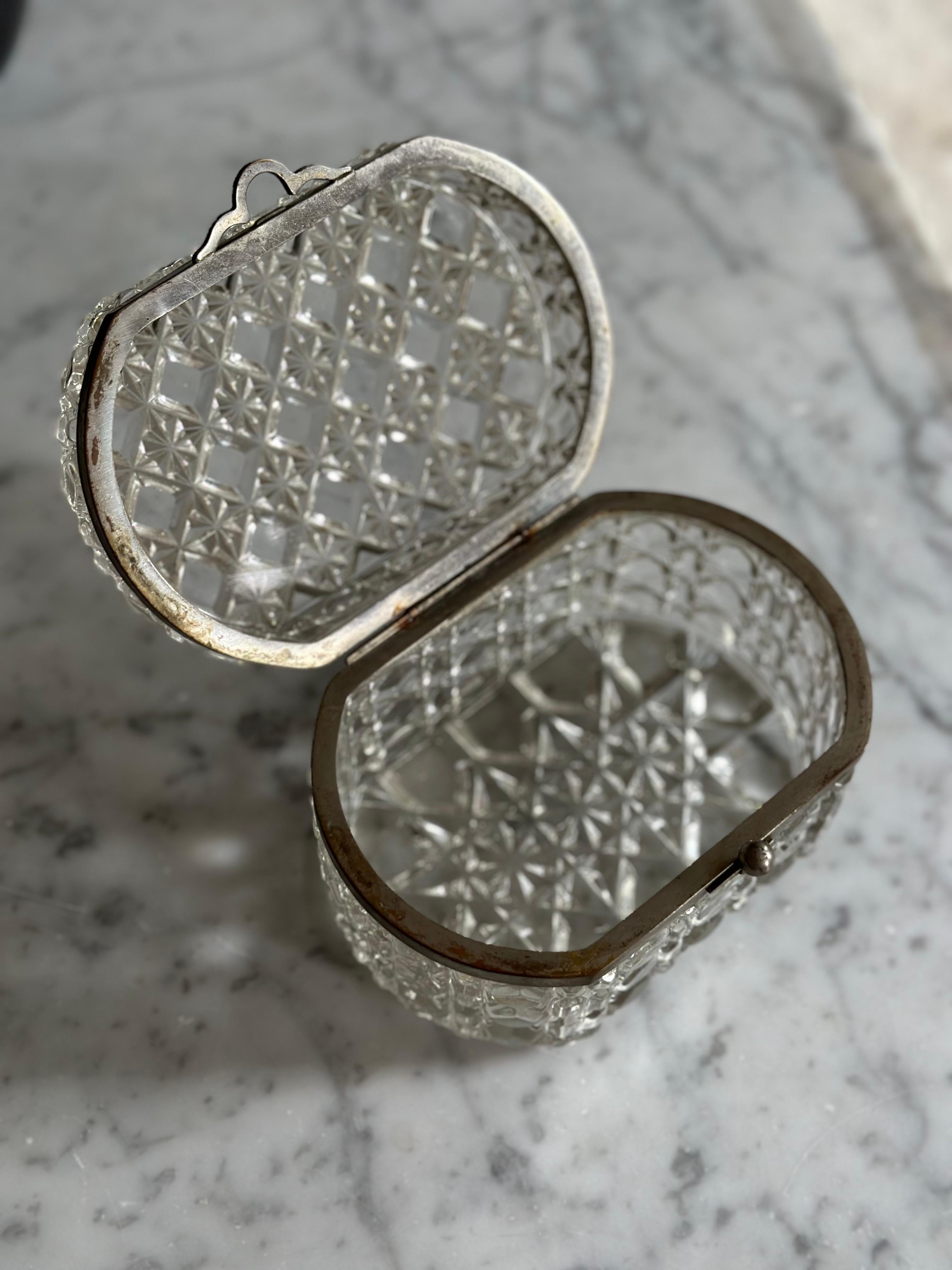 French pressed Glass  Jewelry Box, Vanity Box, or Candy Dish 8