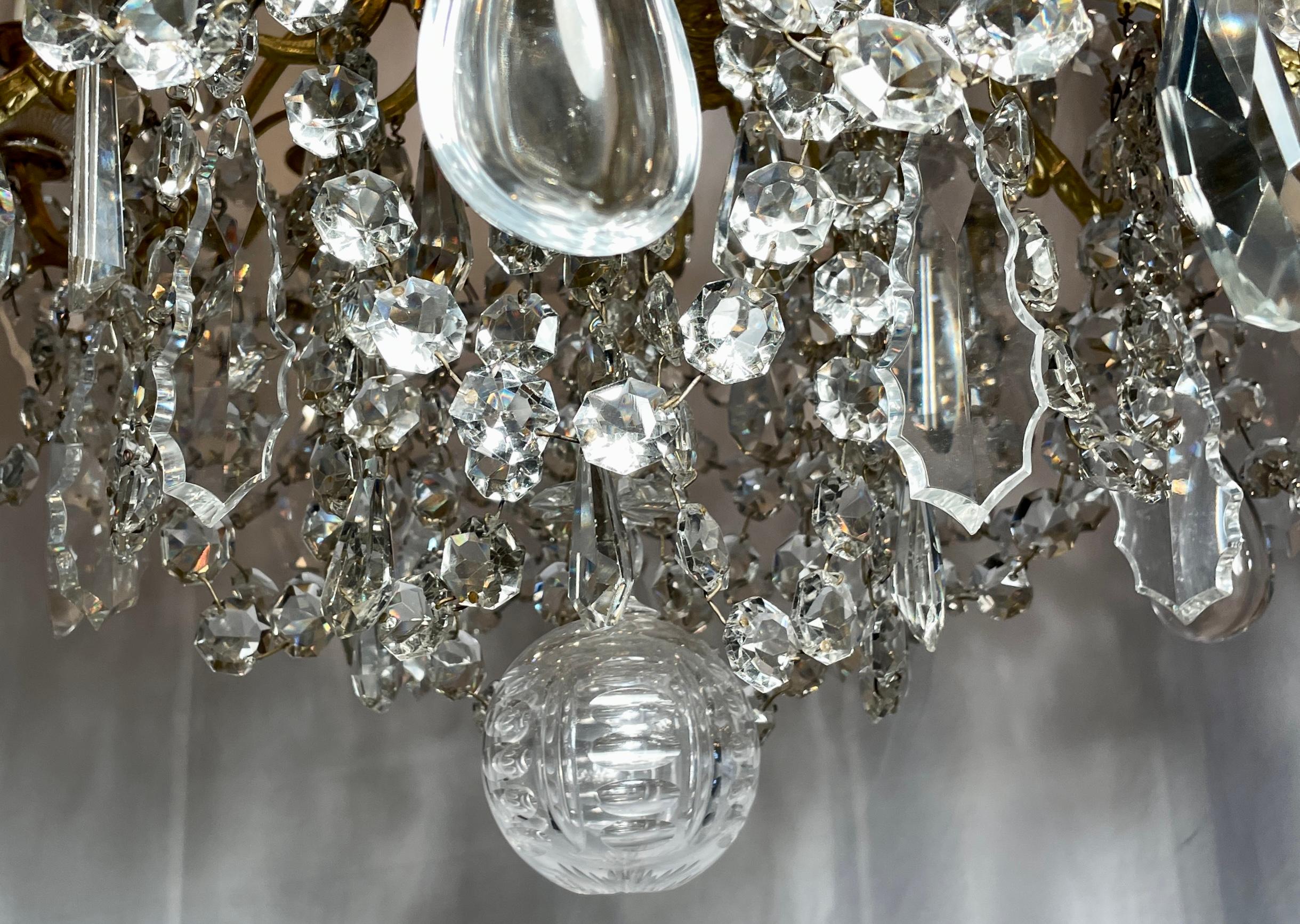 Antique French Cut Crystal and Gold Bronze 12-Light Chandelier, Circa 1875-1895. For Sale 2