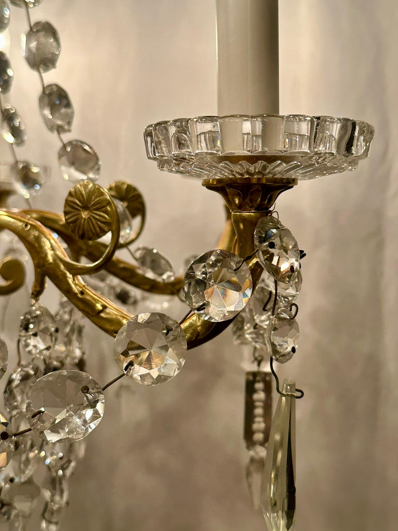 Lustre ancien en cristal taillé et bronze doré, Circa 1890. en vente 4