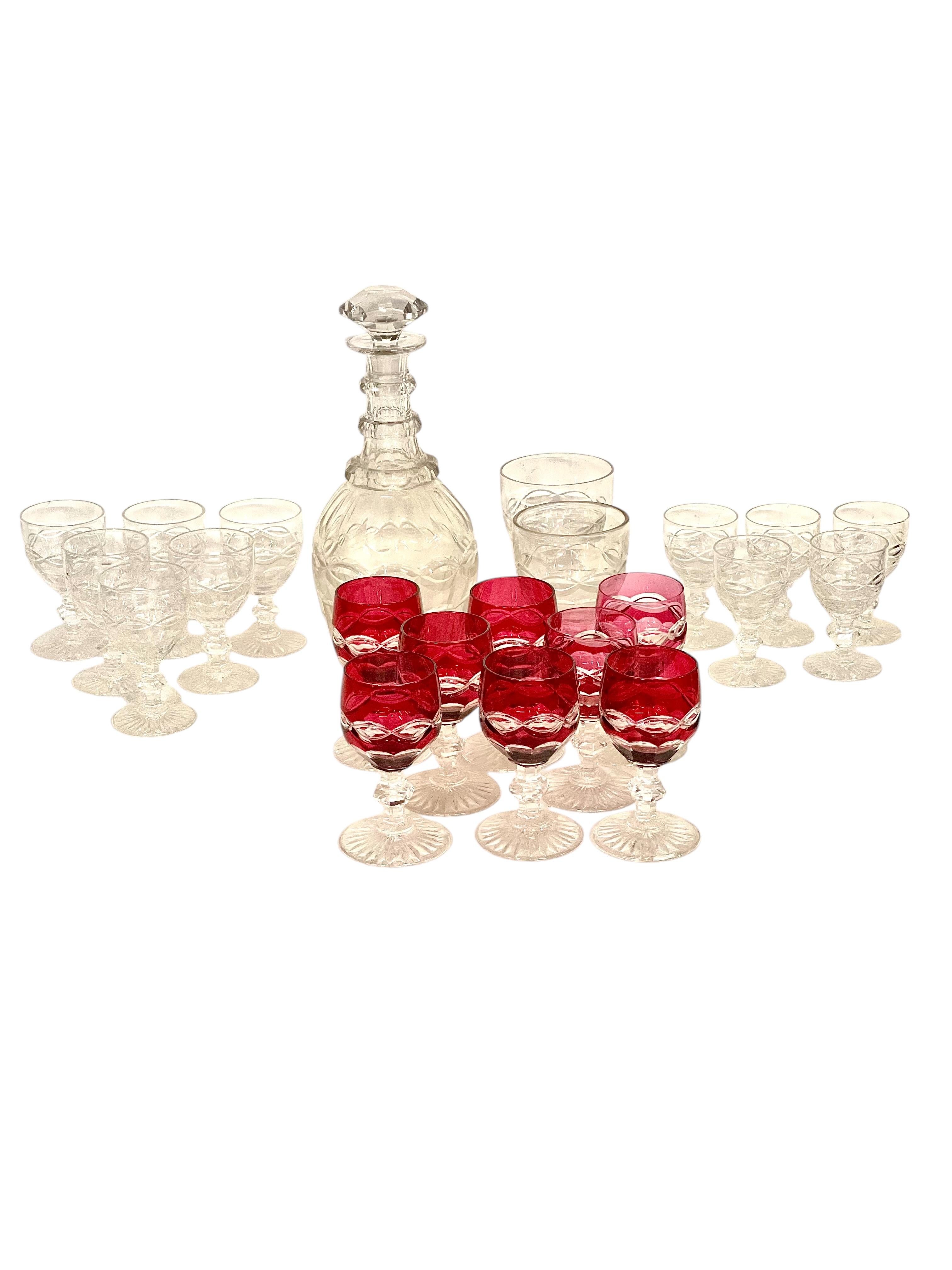 Antique French Cut Crystal Decanter & Glass Set, 19° secolo in vendita 8