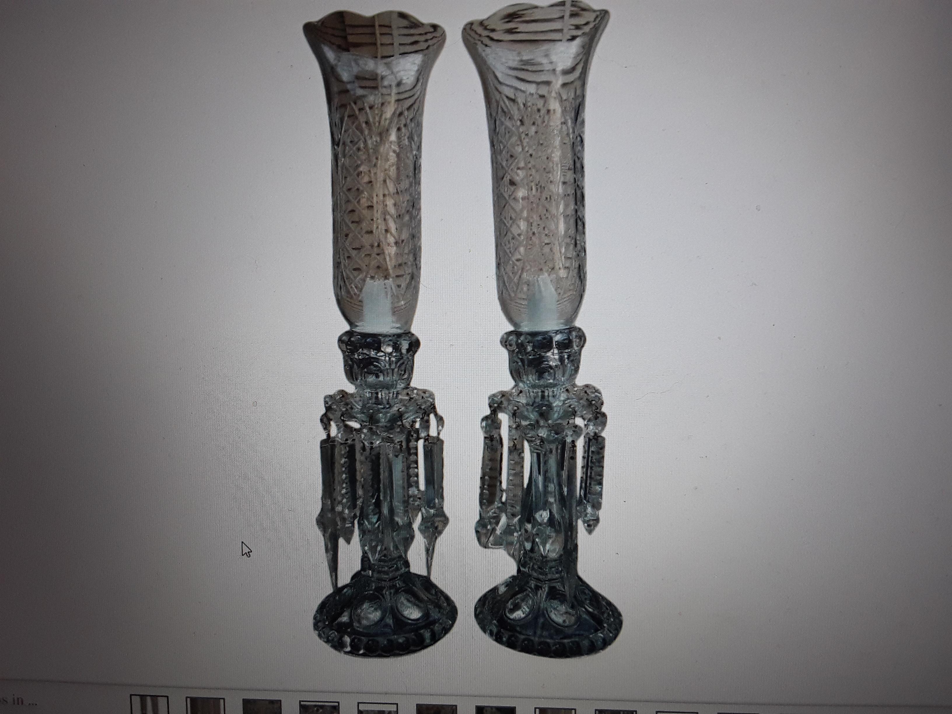 Antike französische Tischlampen aus geschliffenem Kristall / Glas, zugeschrieben. Baccarat Medaillon Serie (Hollywood Regency) im Angebot