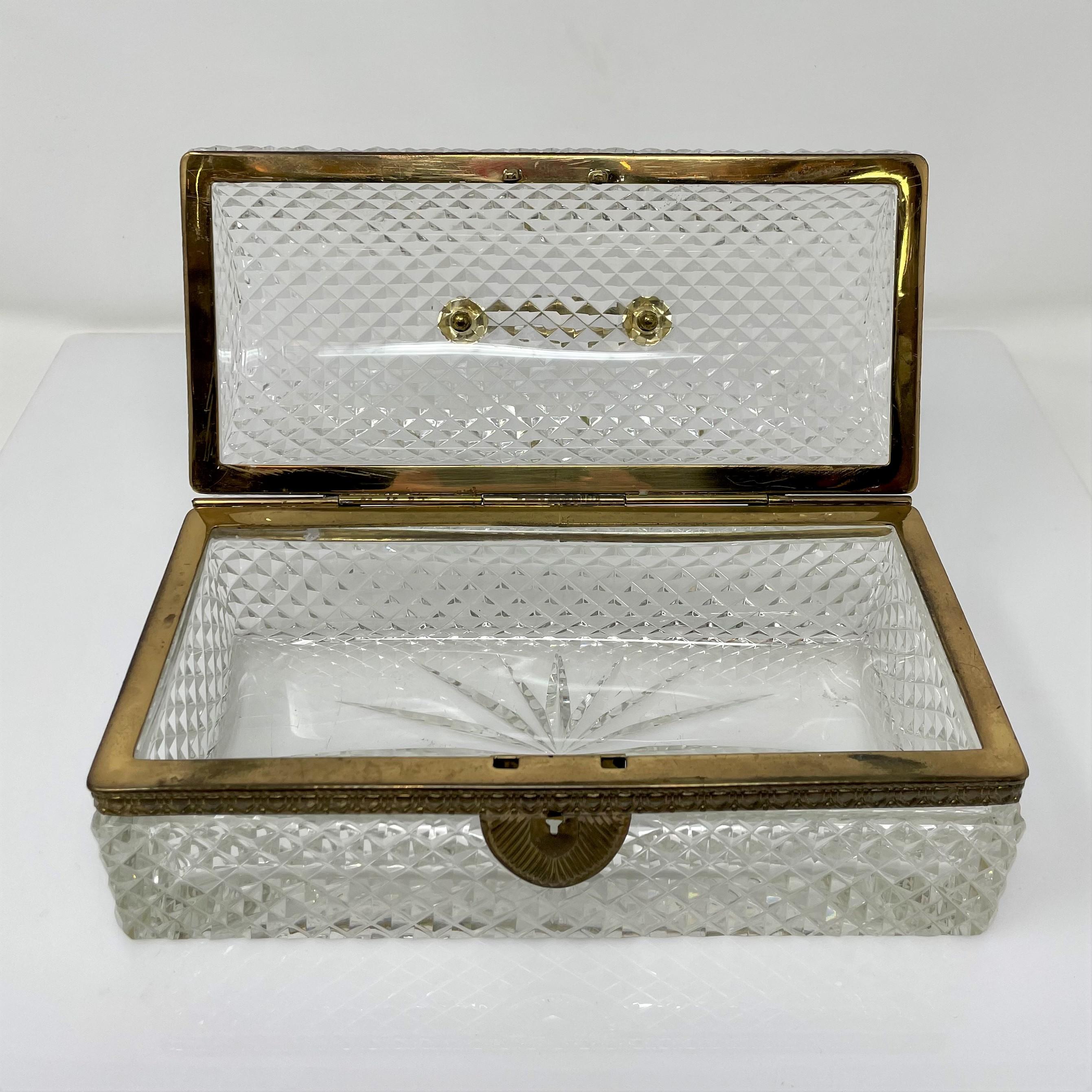Antique French Cut Crystal Jewel Box with Bronze D'ore Mounts, Circa 1900-1920 In Good Condition In New Orleans, LA