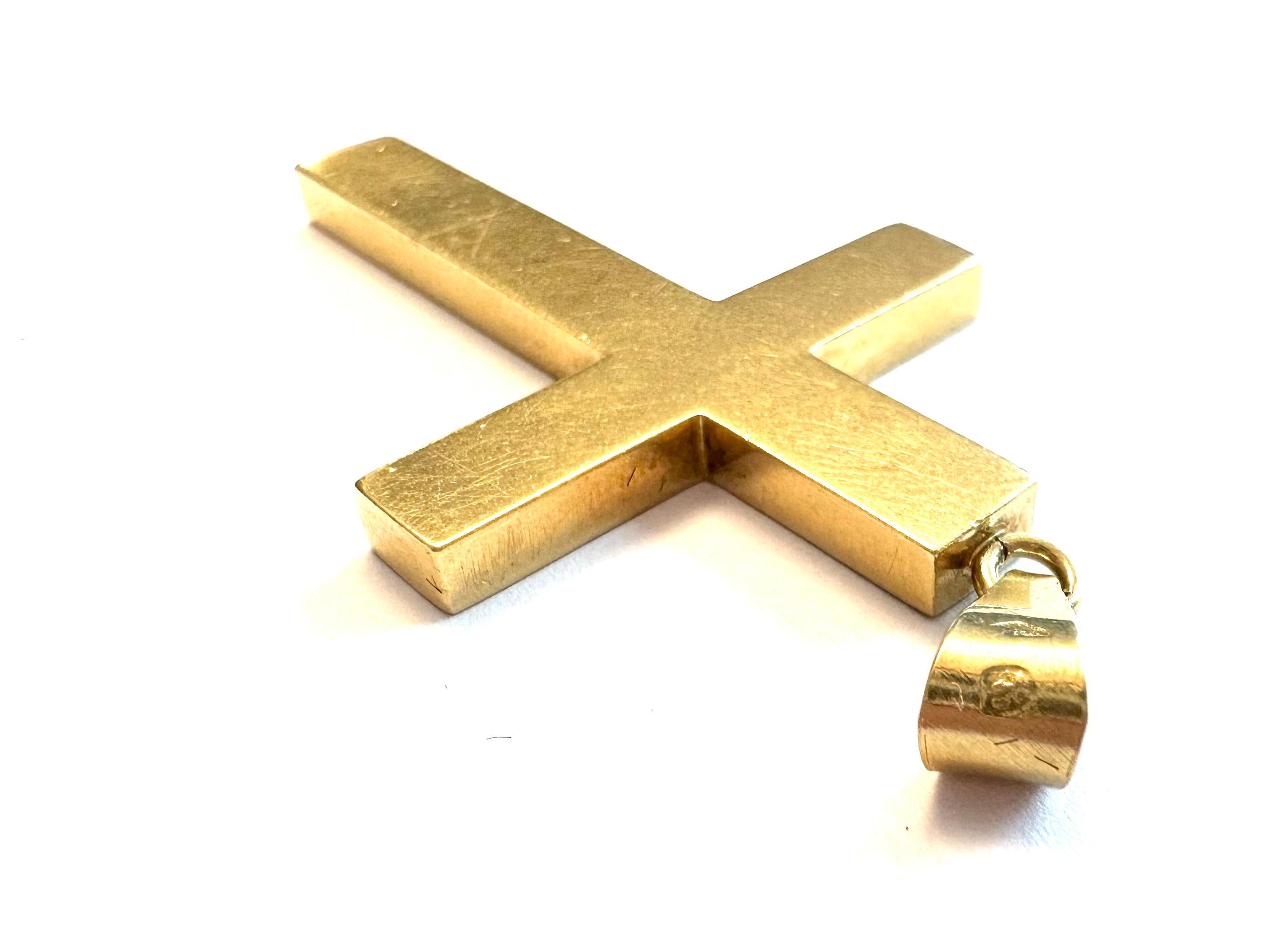 Antikes französisches Design-Kreuz aus 18 Karat Gelbgold (Nachkriegszeit)