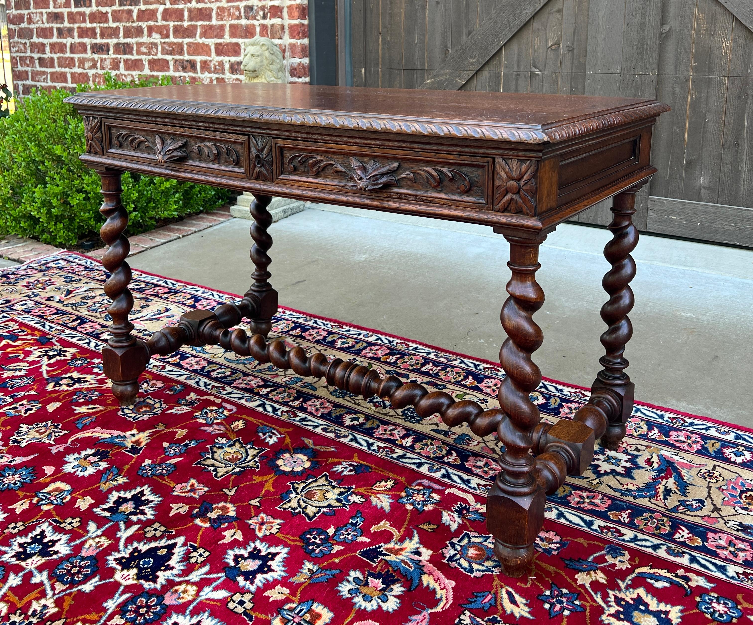 Antique French Desk Table Renaissance Revival Barley Twist Carved Tiger Oak 19C (Spätes 19. Jahrhundert) im Angebot