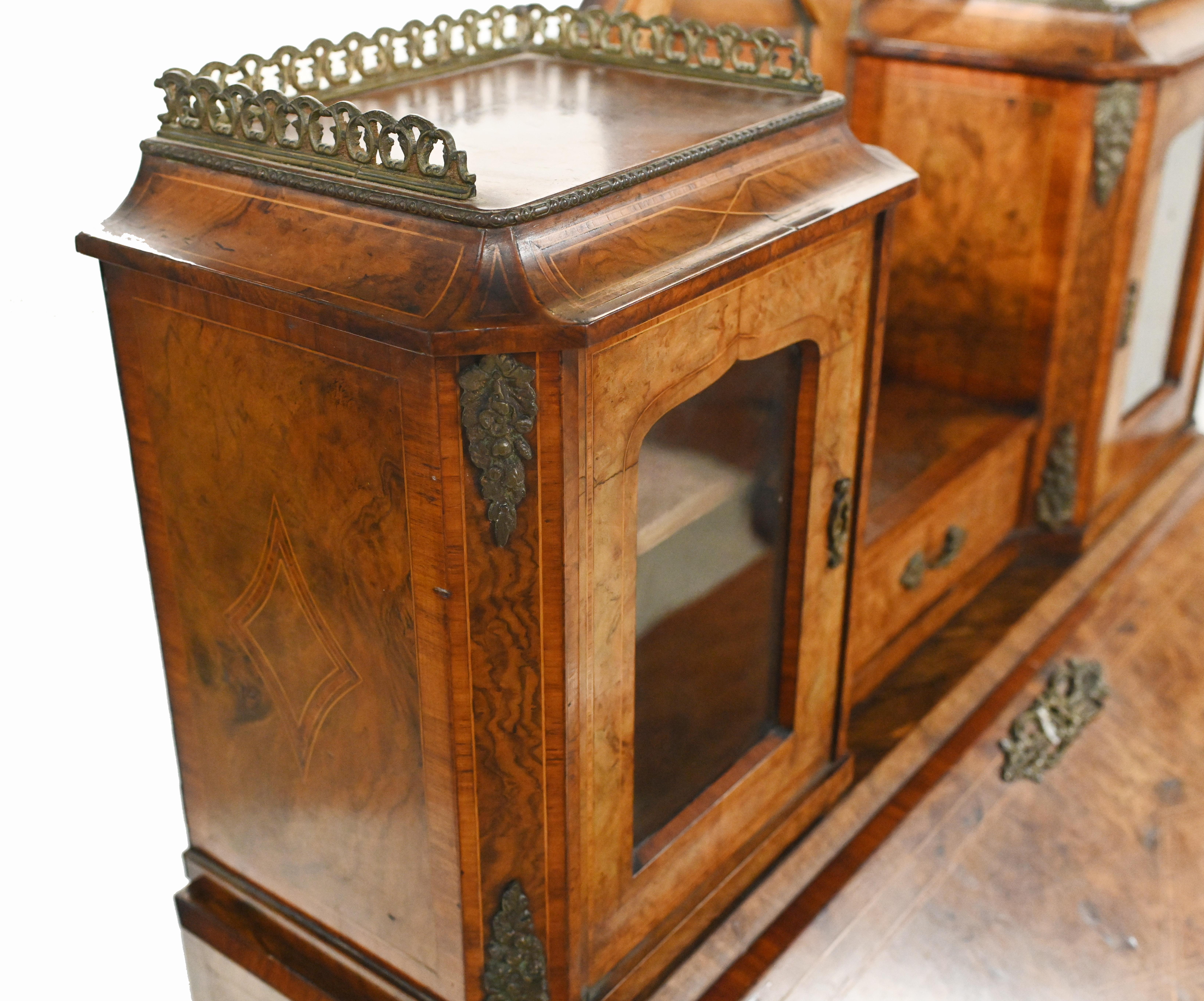 Antique French Desk, Walnut Bonheur De Jour Ladies Desk circa 1880 In Good Condition For Sale In Potters Bar, GB