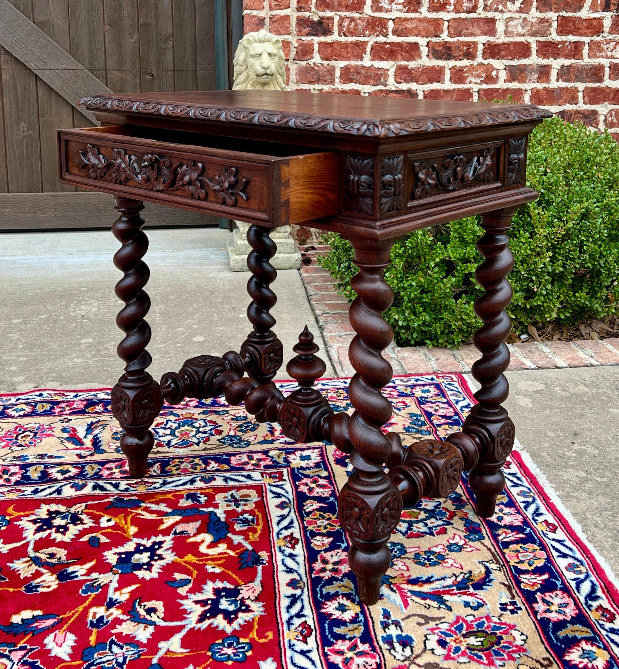 Antique French Escritorio Mesa de Escribir Mesilla de Noche PETITE c/ Cajón Barley Twist Roble en venta 2