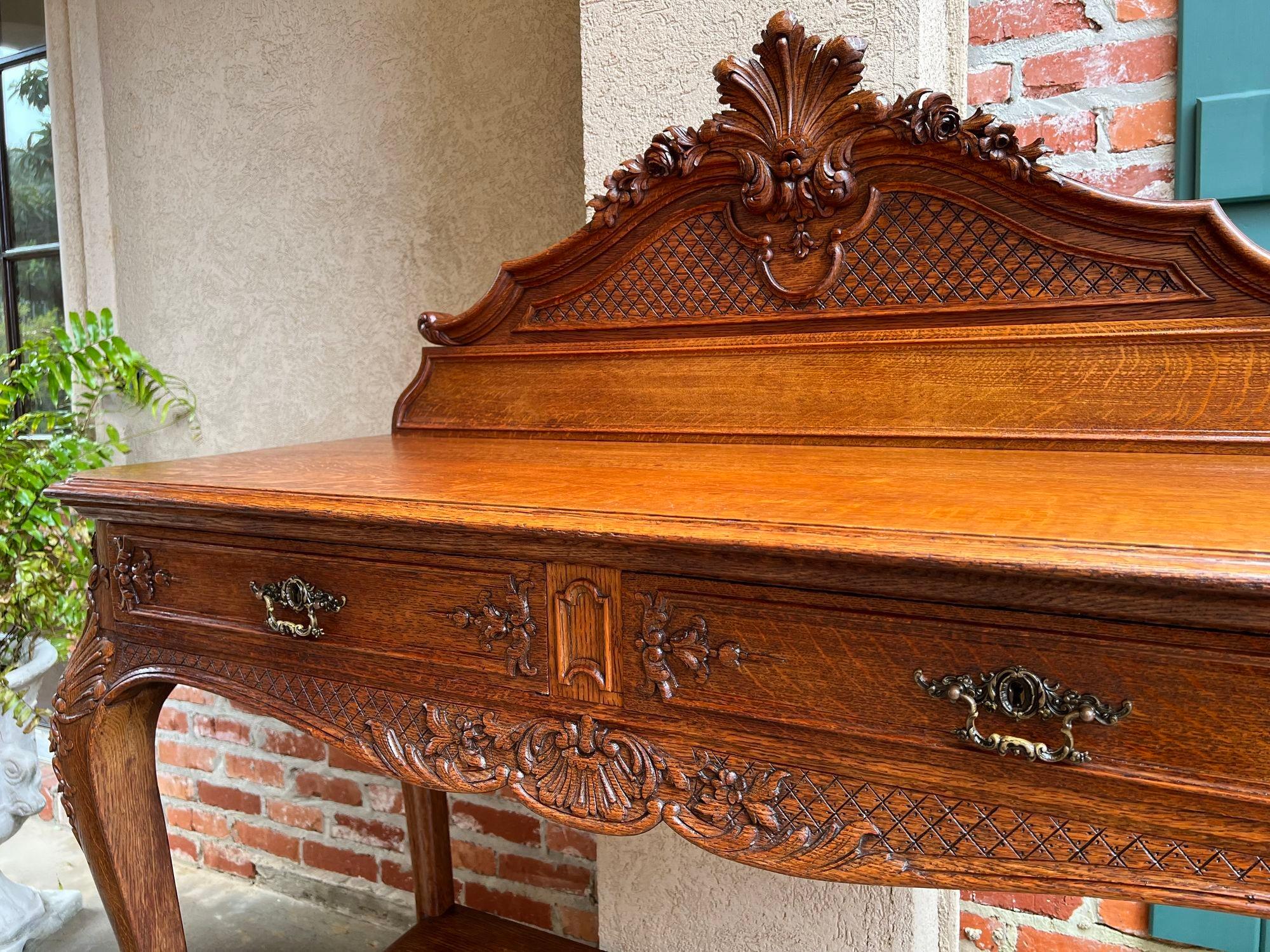 Antikes französisches Dessert-Serviergeschirr- Sideboard aus geschnitzter Tigereiche im Louis-XV-Stil, um 1890 im Zustand „Gut“ im Angebot in Shreveport, LA