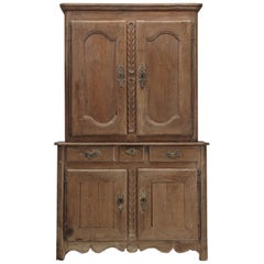 Antikes französisches Deux Corp-Schrank „Cupboard“ in Original-Finish aus Chateau, unrestauriert