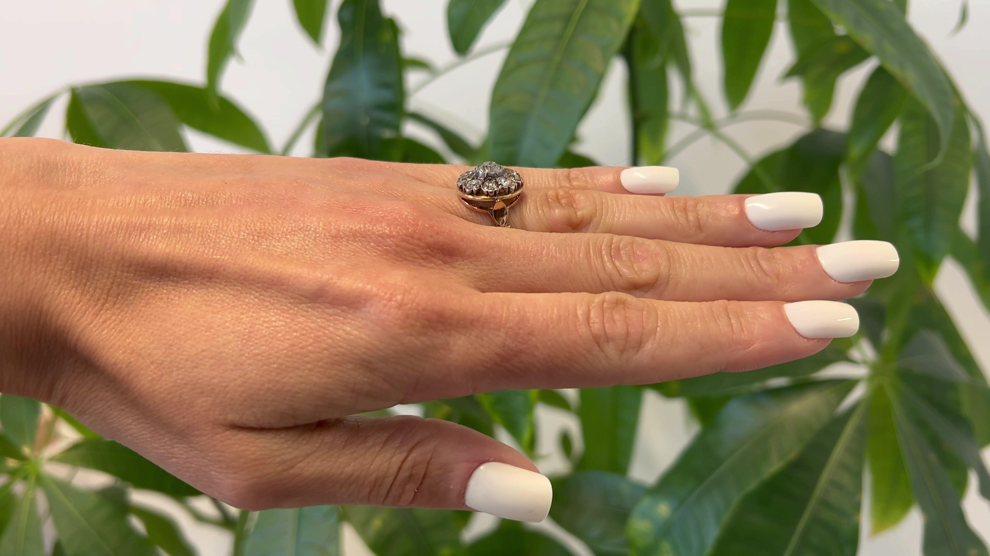 Antiker französischer Diamant-Silber-Cluster-Ring aus 18 Karat Roségold im Zustand „Gut“ in Beverly Hills, CA