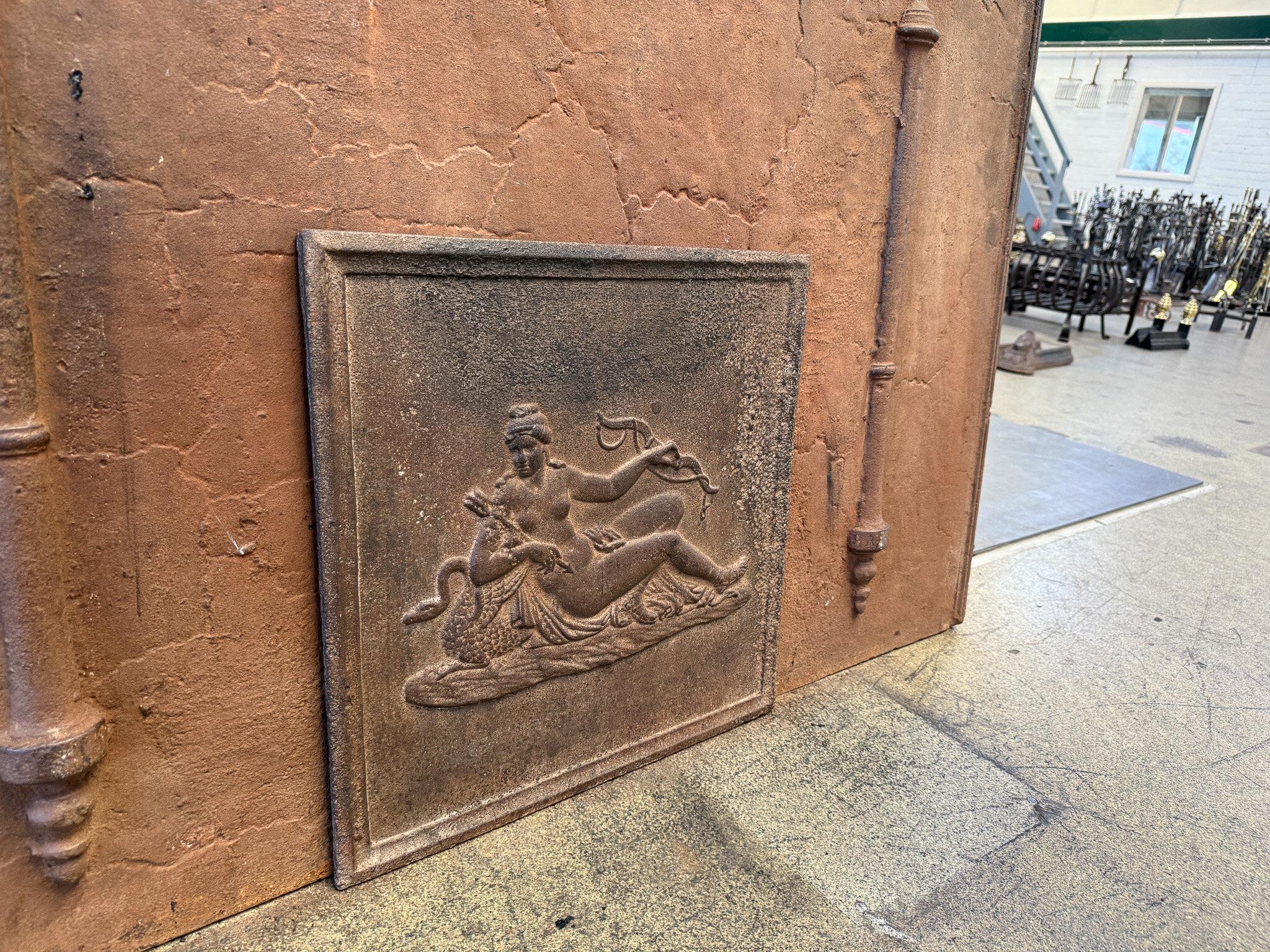 Antique French 'Diana' Fireback / Backsplash, XIX secolo, periodo Napoleone III in vendita 7
