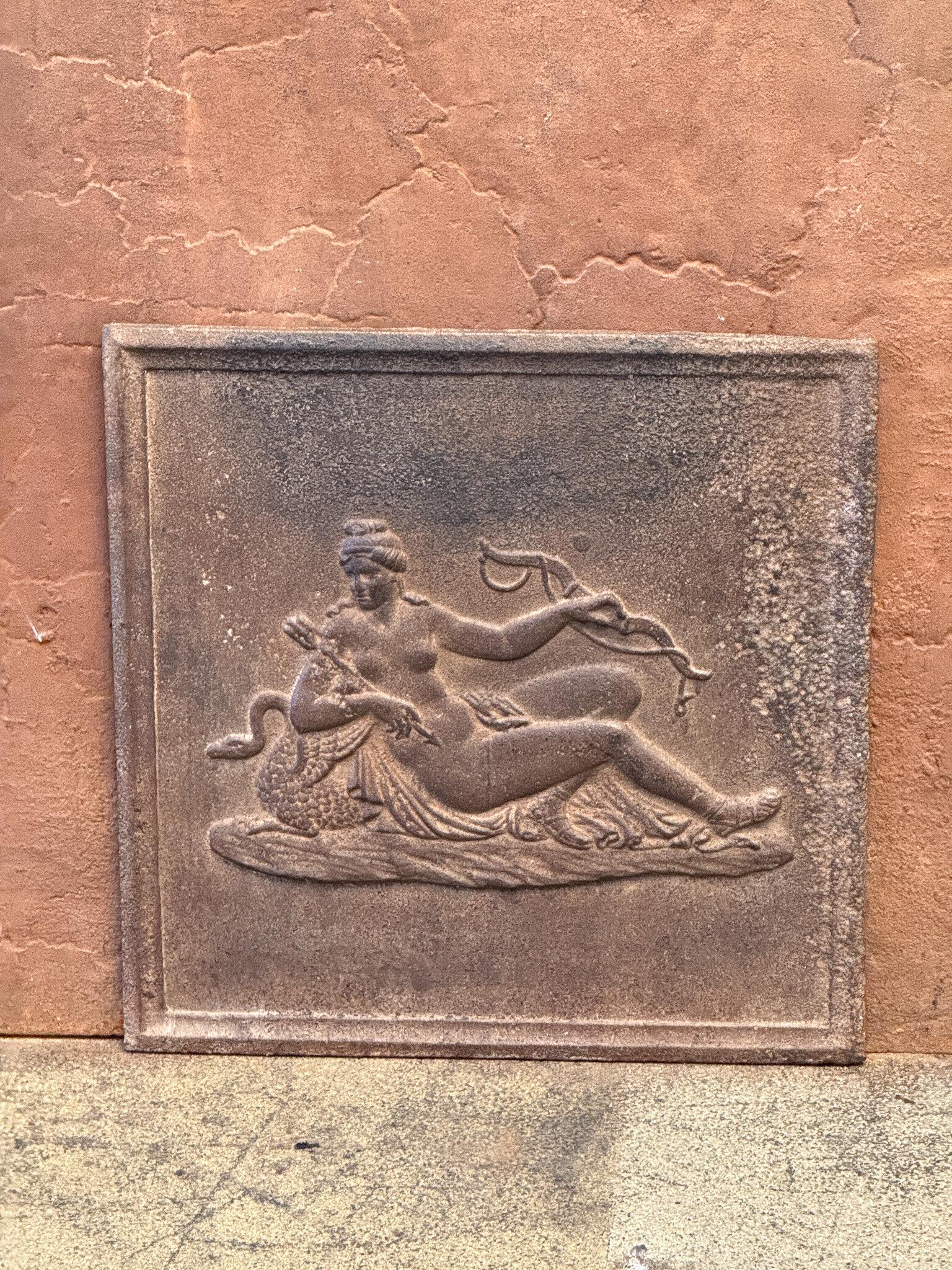Calco Antique French 'Diana' Fireback / Backsplash, XIX secolo, periodo Napoleone III in vendita