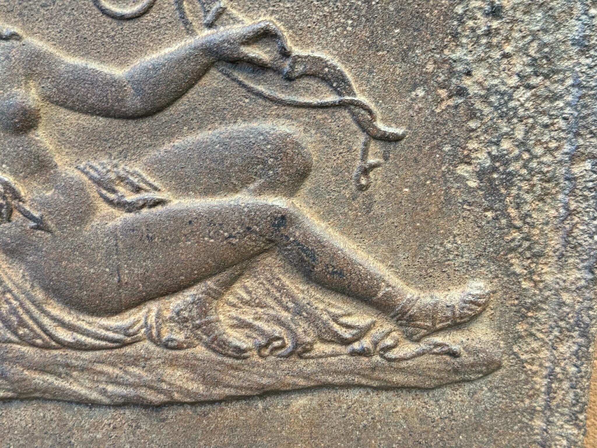 Antique French 'Diana' Fireback / Backsplash, XIX secolo, periodo Napoleone III in vendita 2